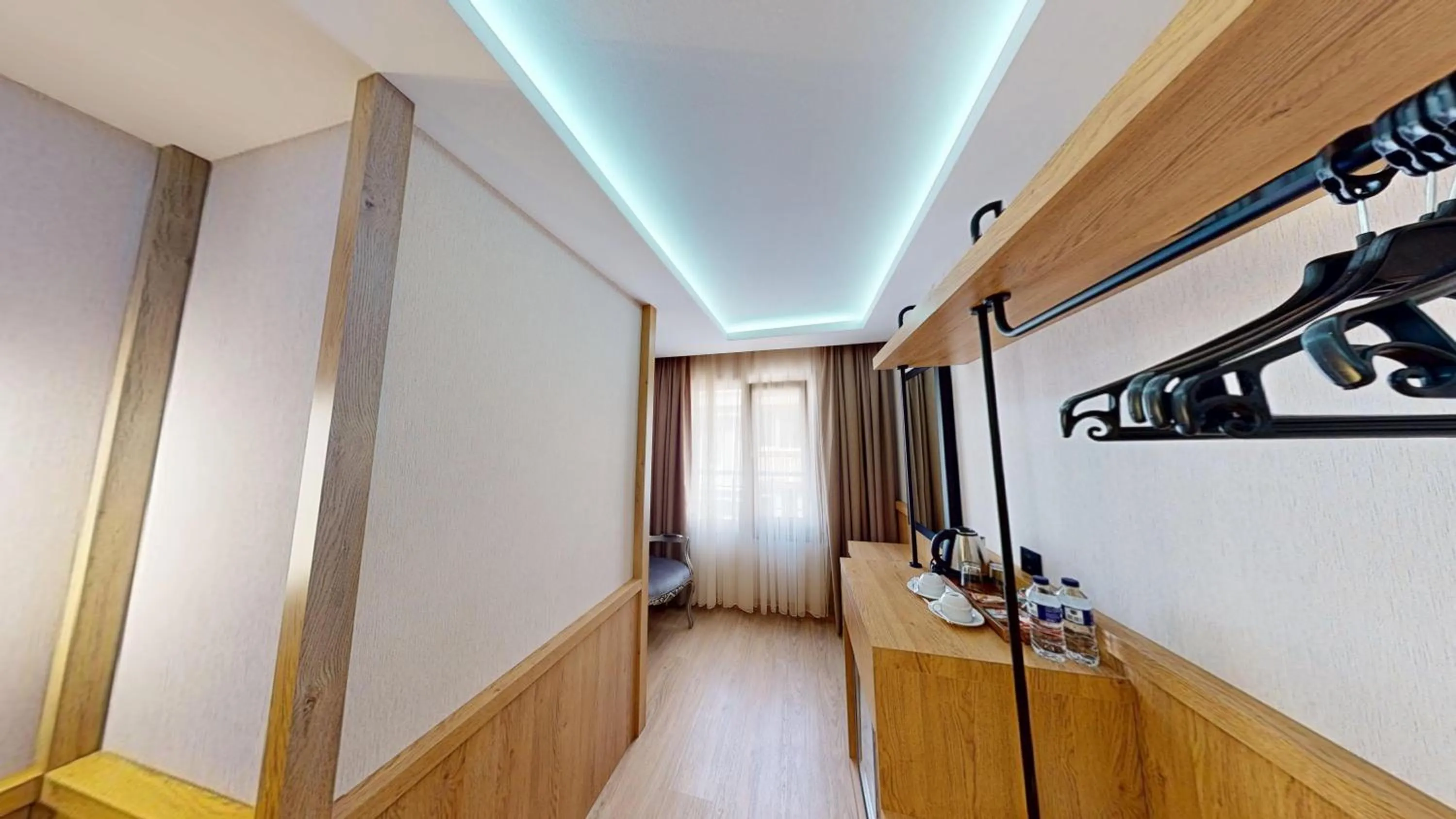 Photo of the whole room in Istanbul River Hotel