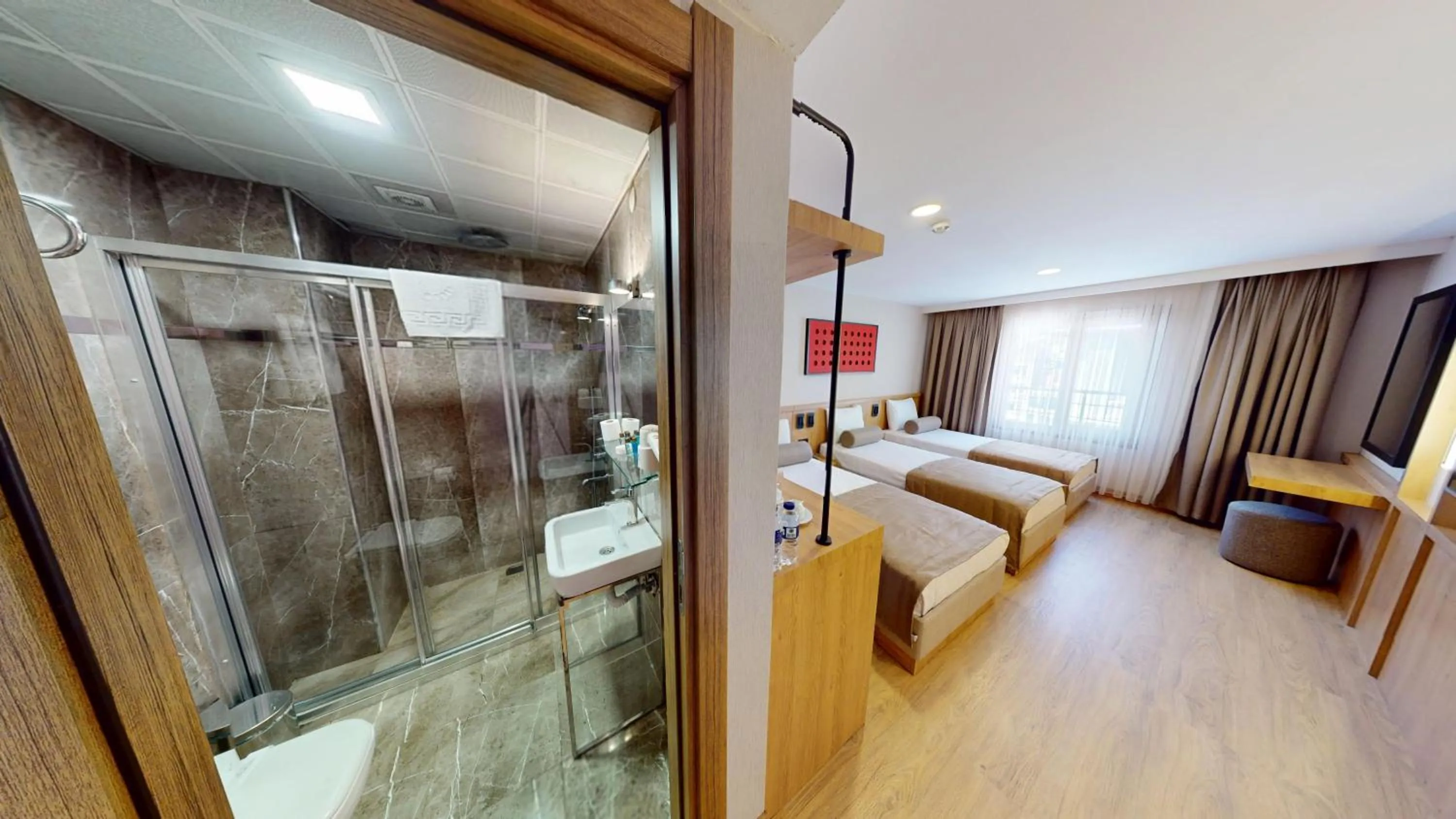 Shower in Istanbul River Hotel