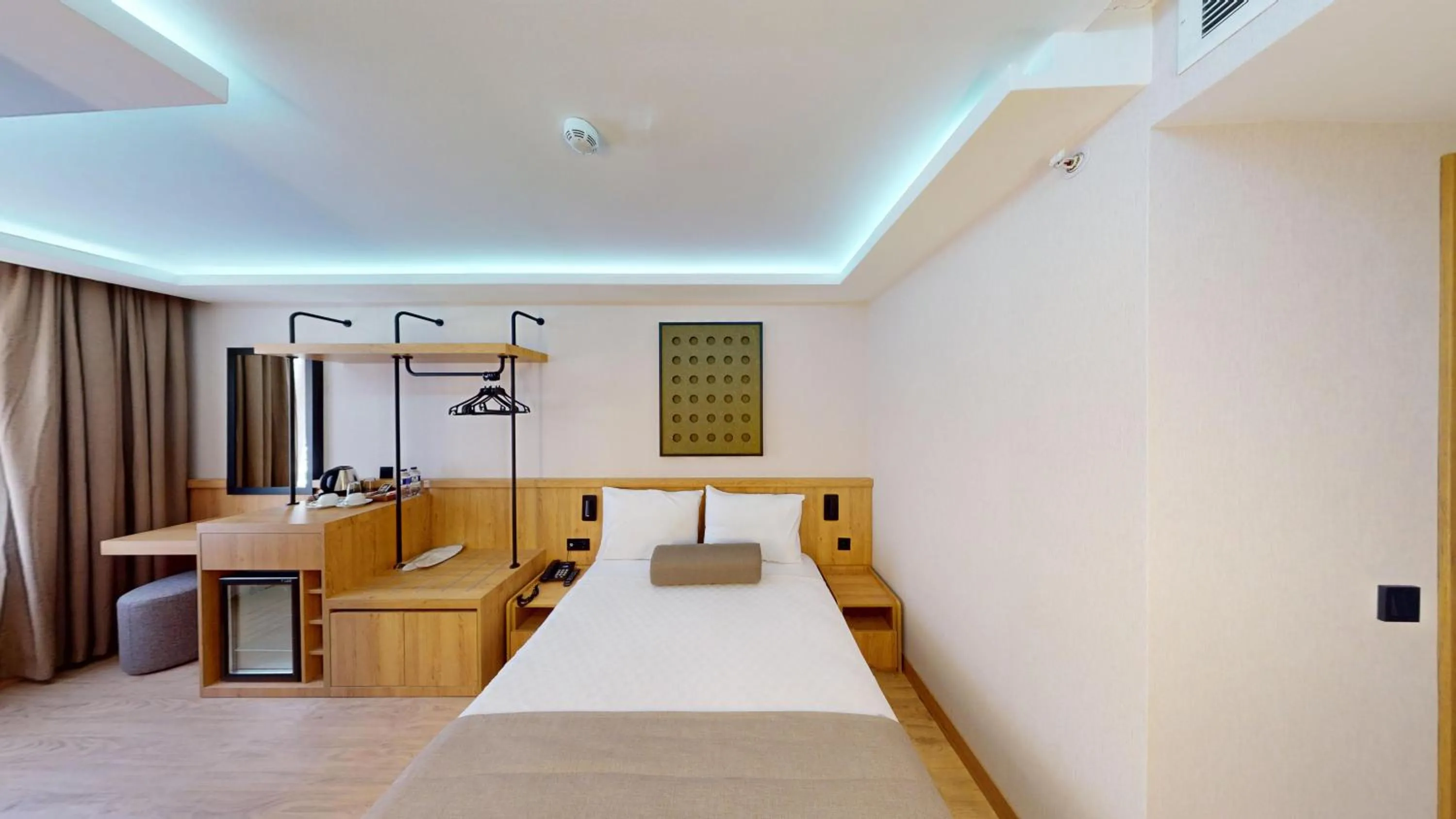 Photo of the whole room, Bed in Istanbul River Hotel