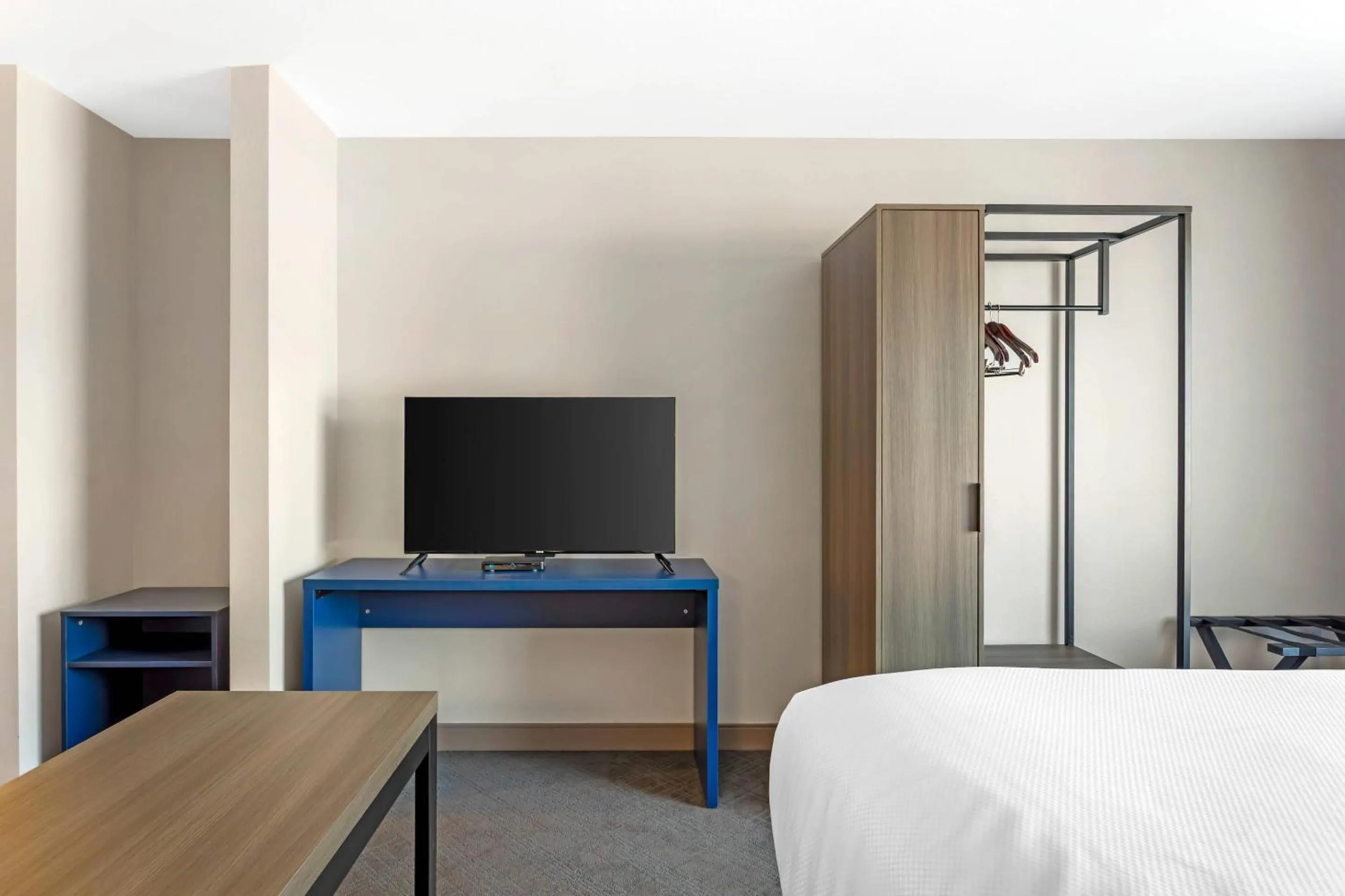 Bedroom, Bed in Comfort Inn Dayton South