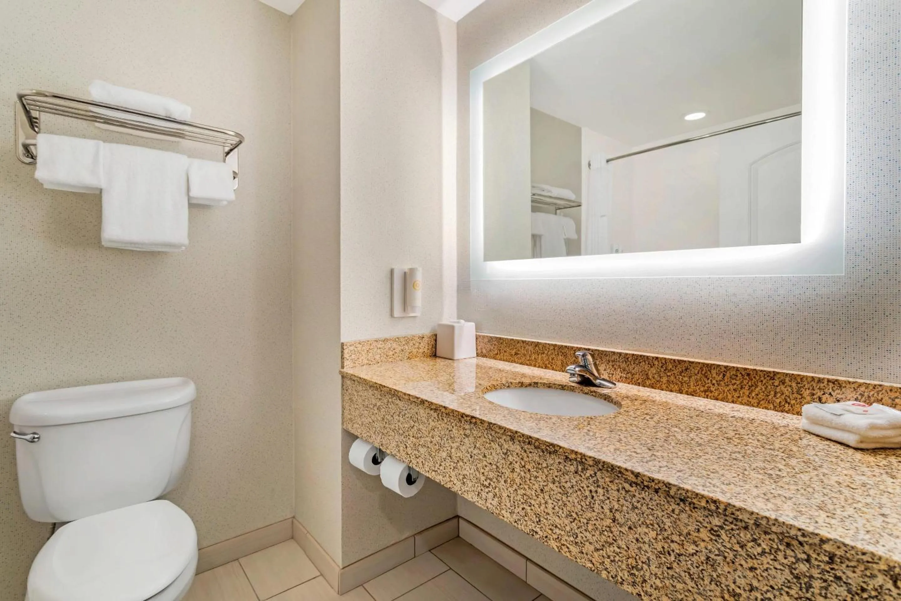 Bedroom in Comfort Inn Dayton South