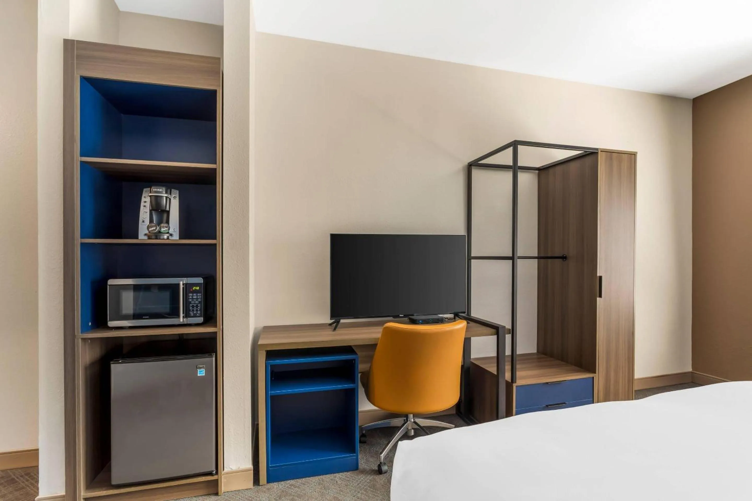 Bedroom, Bed in Comfort Inn Dayton South