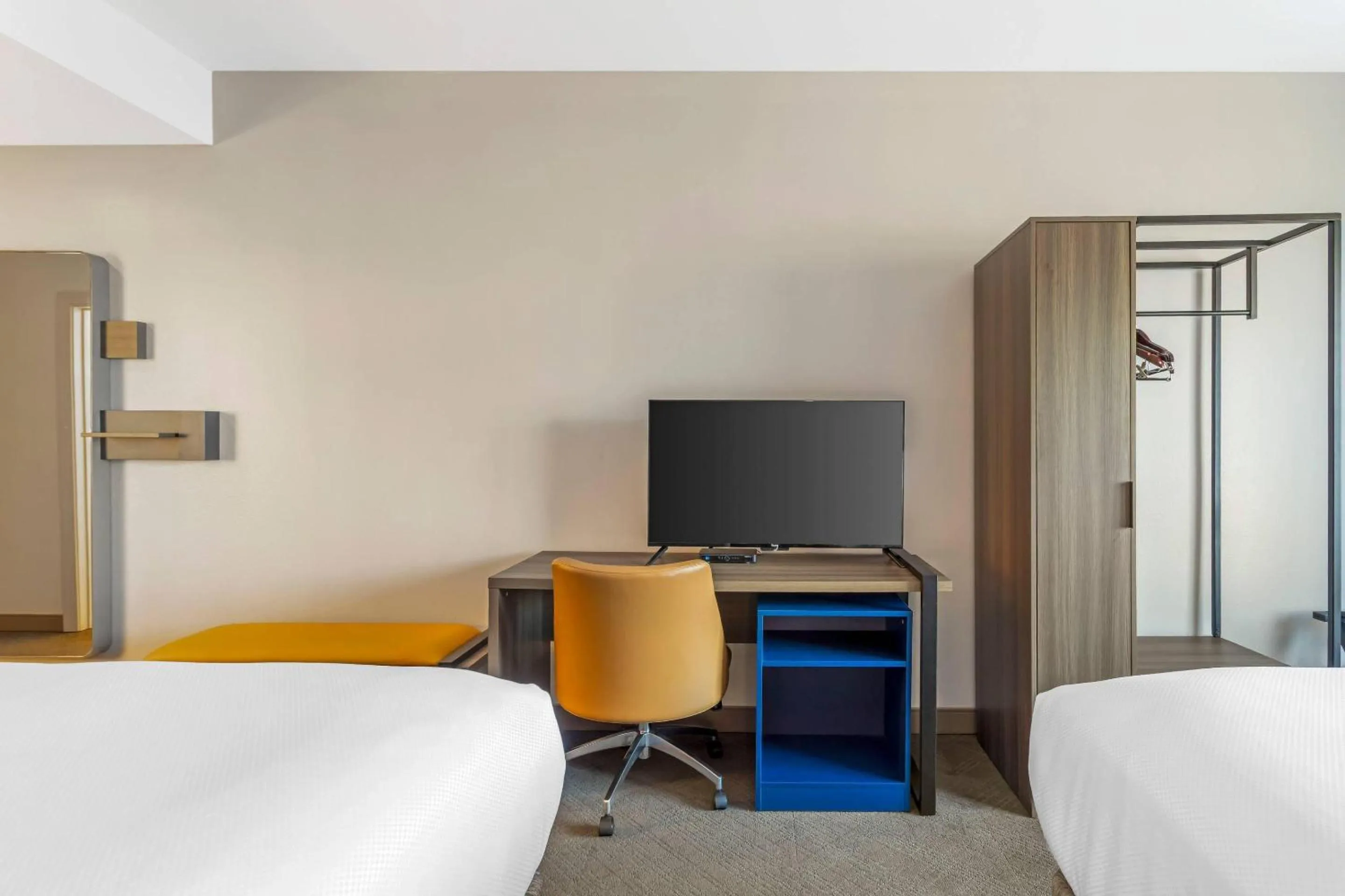 Bedroom, Bed in Comfort Inn Dayton South