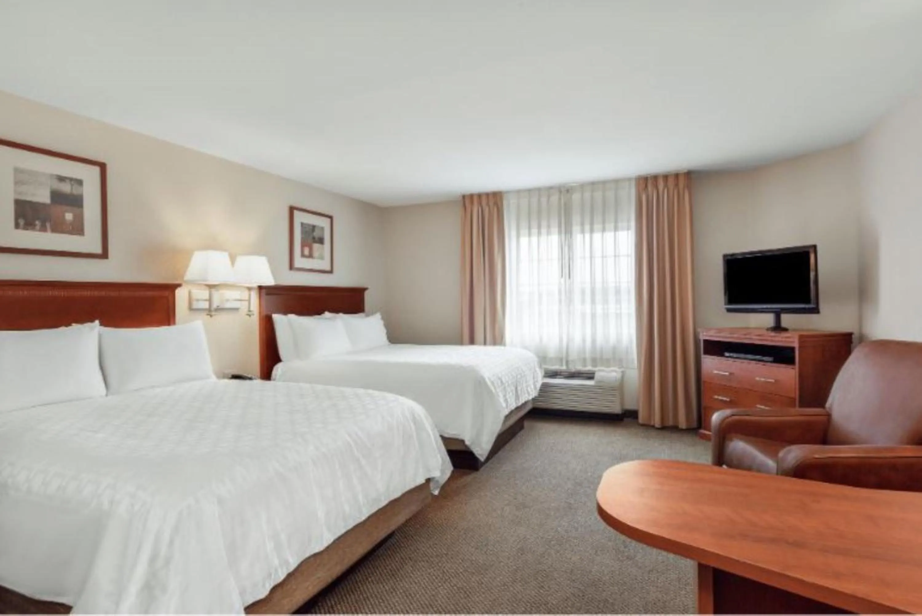 Photo of the whole room, Bed in Candlewood Suites Gillette by IHG