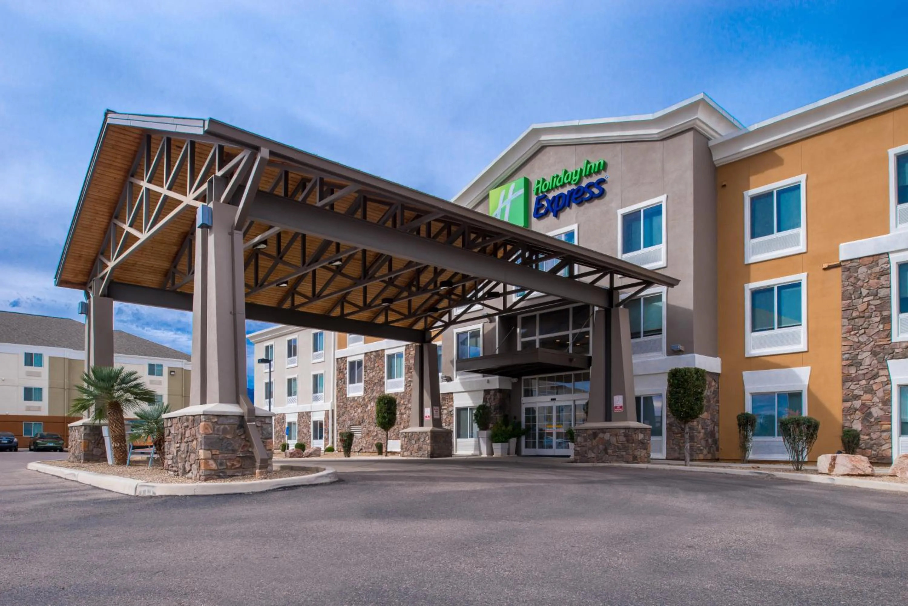 Property building in Holiday Inn Express Sierra Vista by IHG