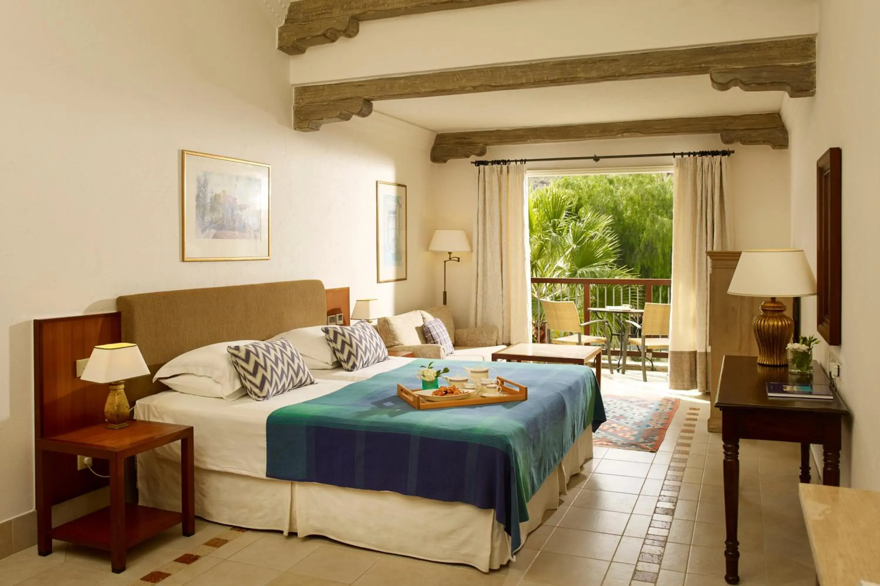 Junior Suite with Pool View in Columbia Beach Resort Junior Suite with Pool View in Columbia Beach Resort