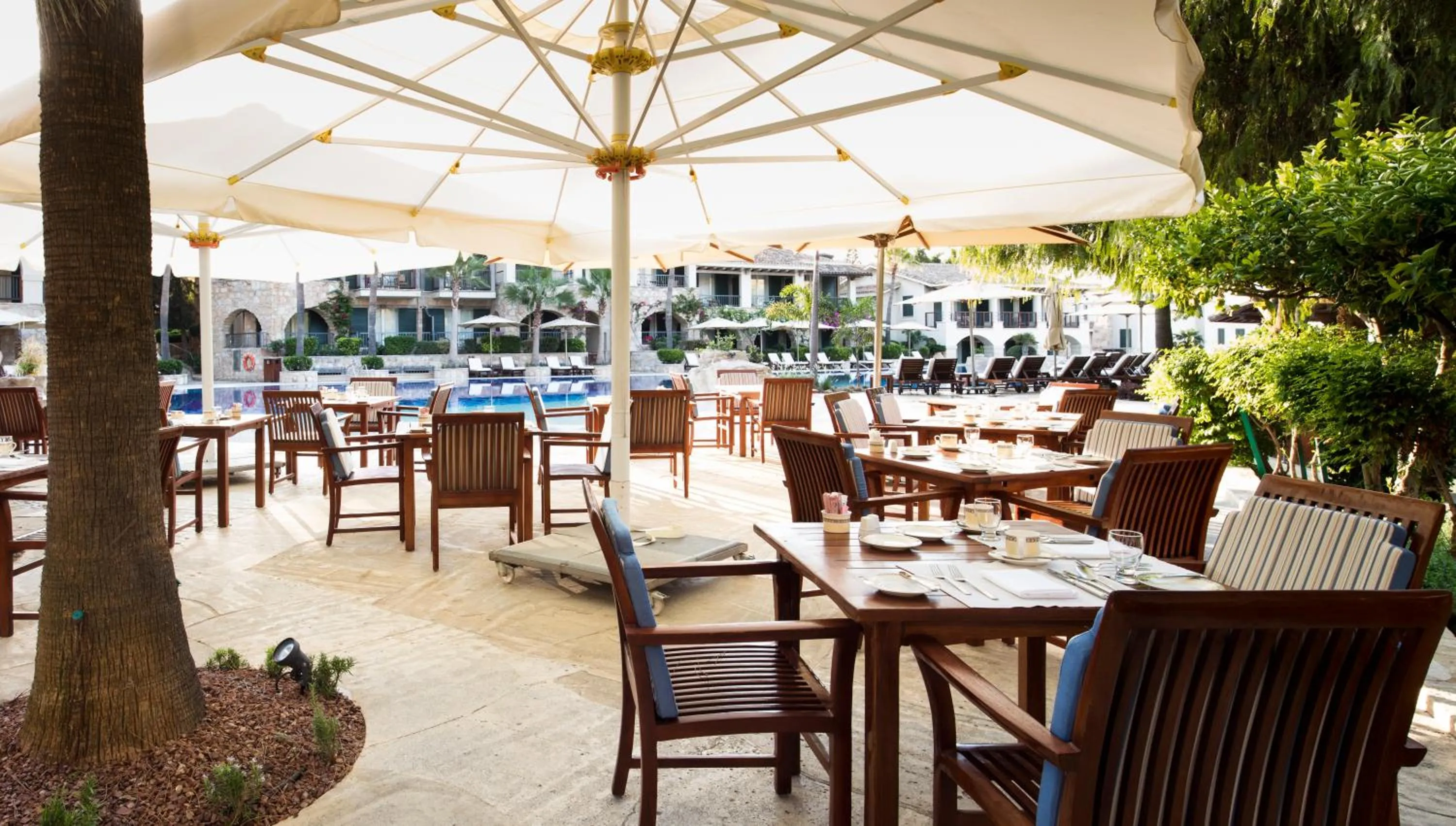 Restaurant/places to eat in Columbia Beach Resort