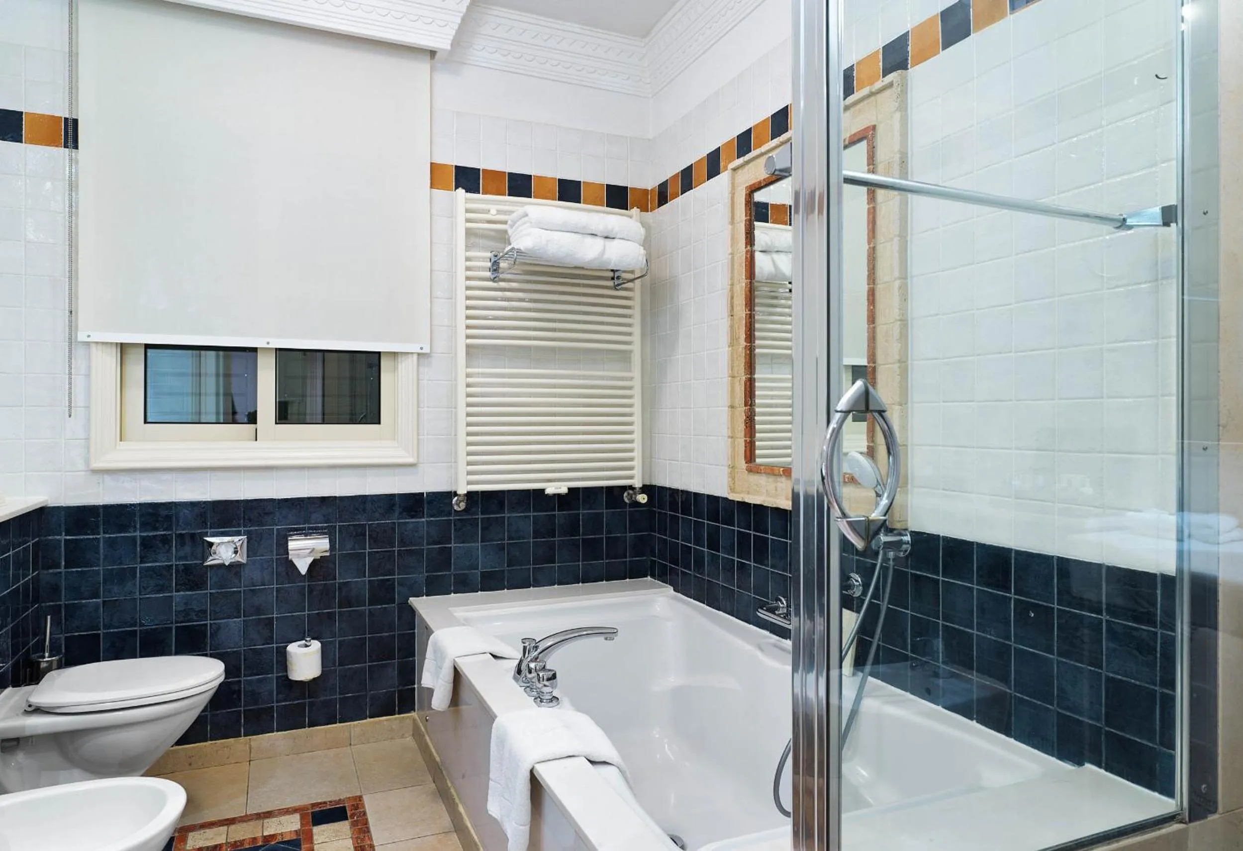 Bathroom in Columbia Beach Resort