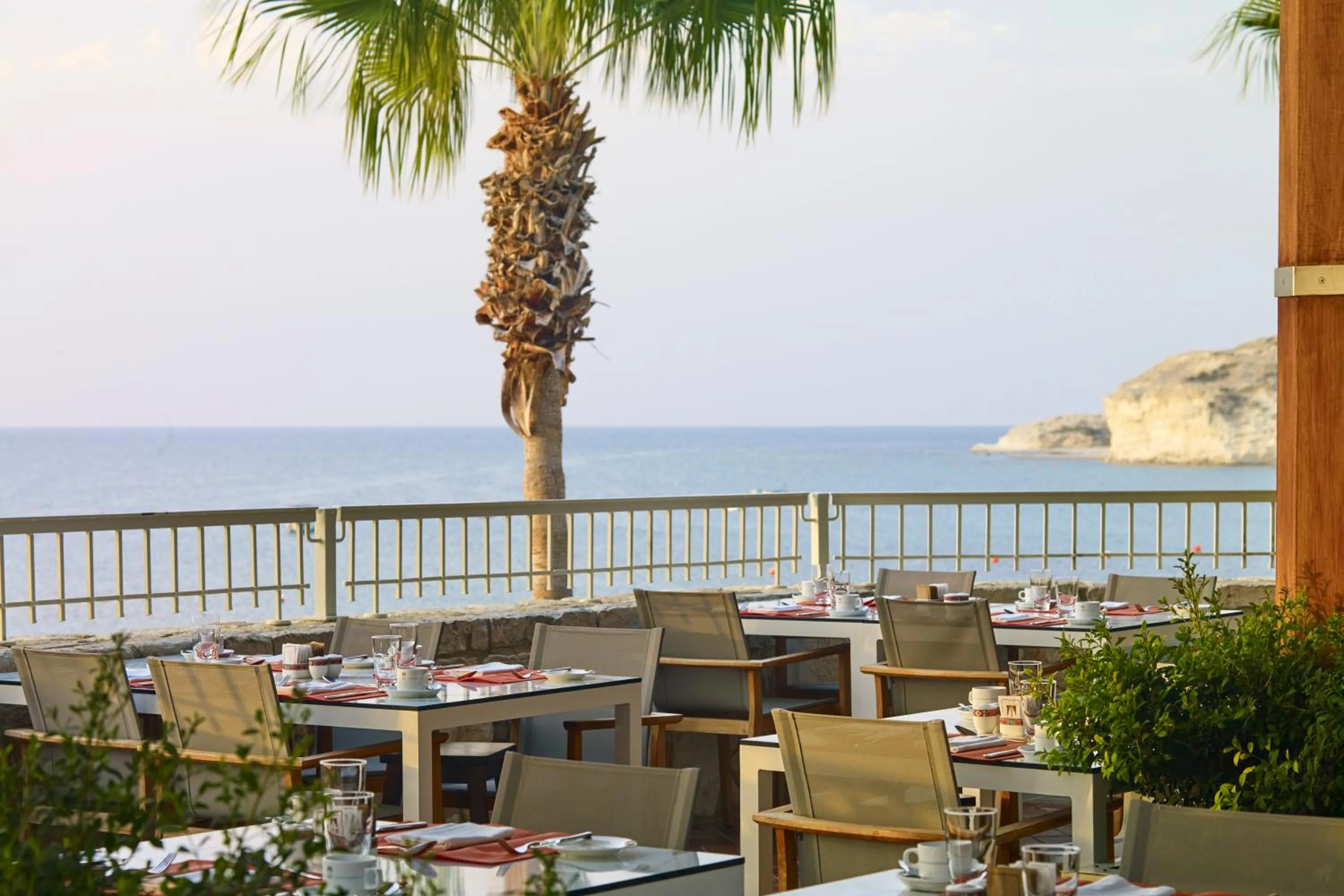 Restaurant/places to eat in Columbia Beach Resort