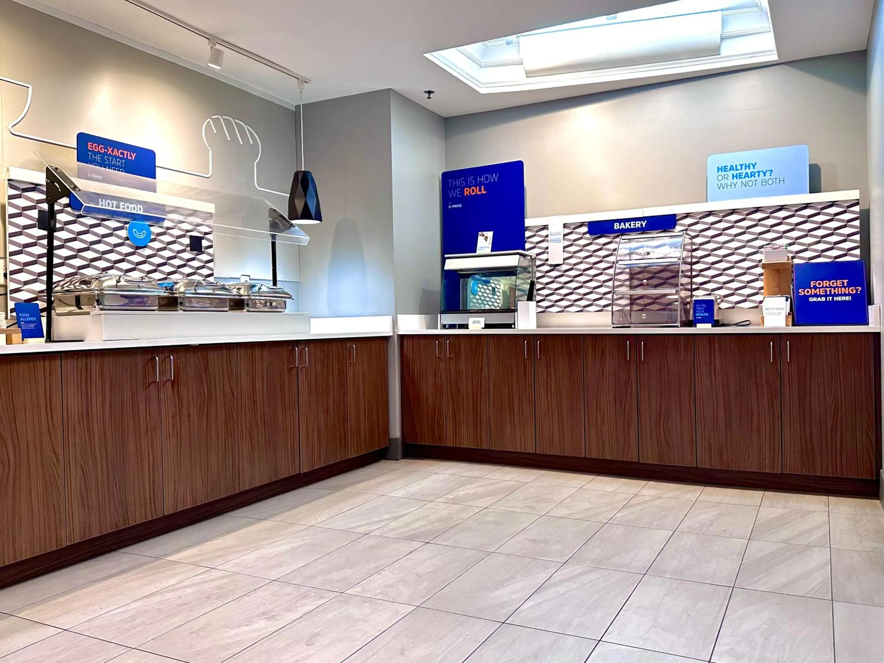 Breakfast in Holiday Inn Express Hotel & Suites Hinesville by IHG