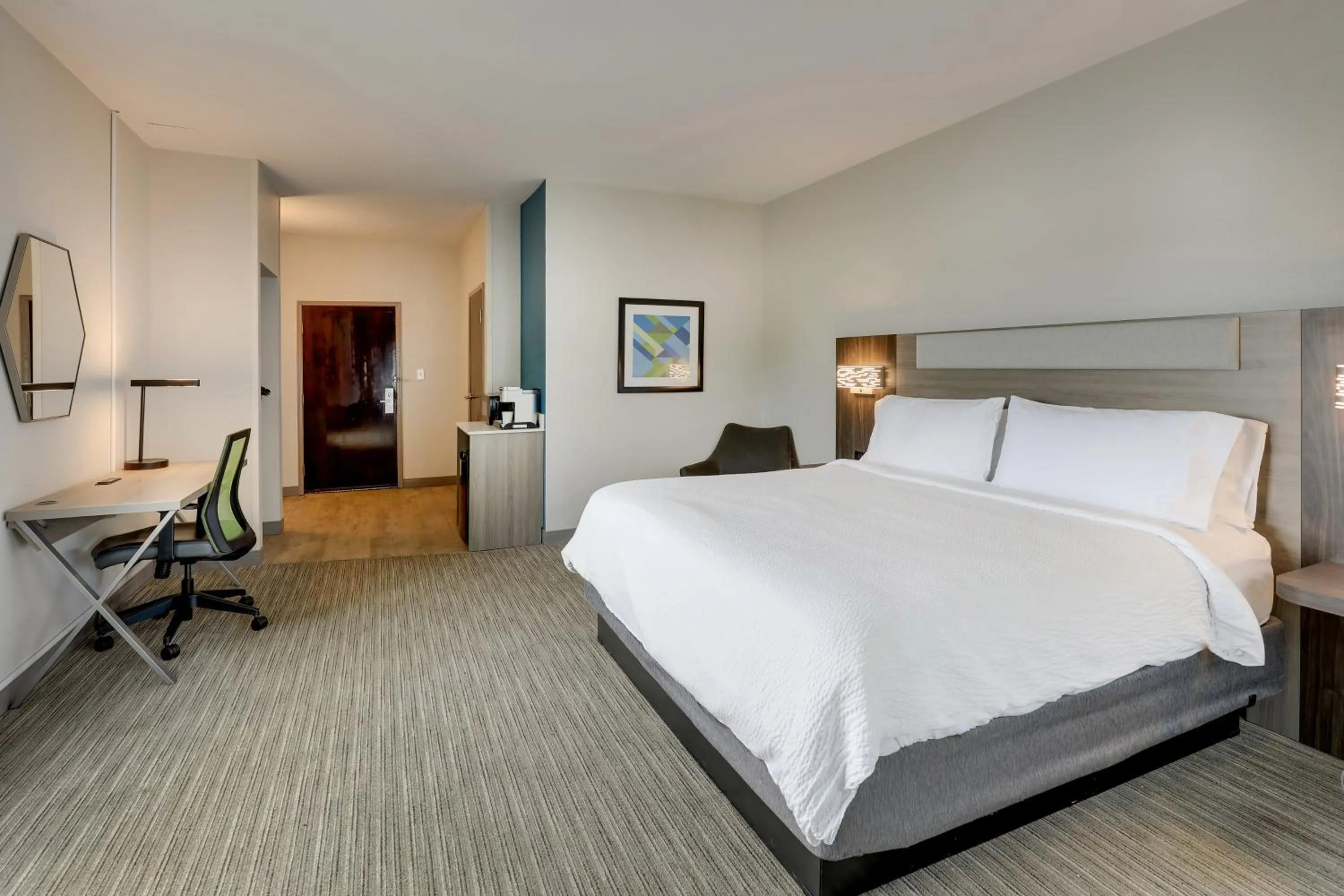 Photo of the whole room, Bed in Holiday Inn Express Hotel & Suites Hinesville by IHG