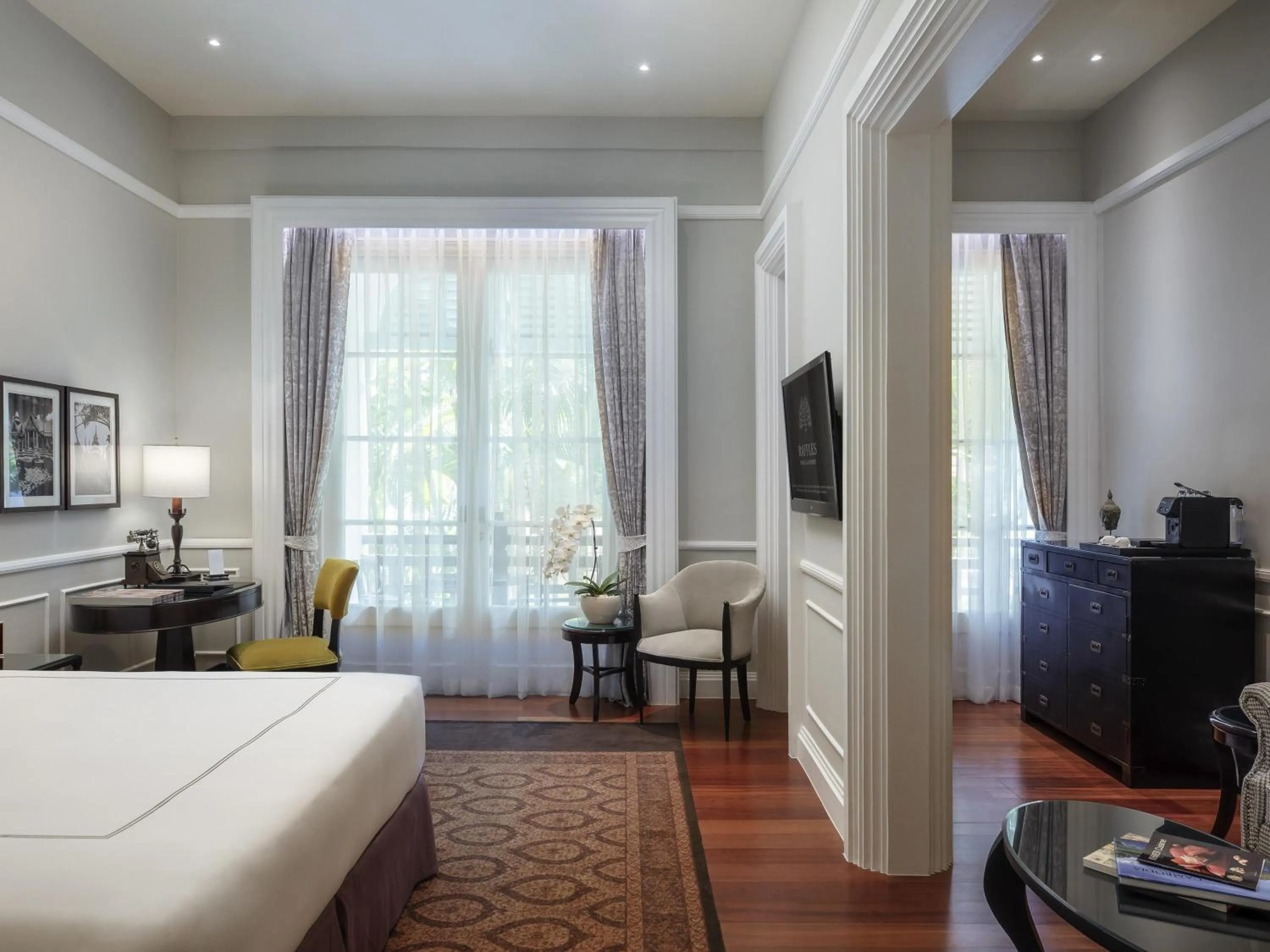 Bedroom, Bed in Raffles Hotel Le Royal