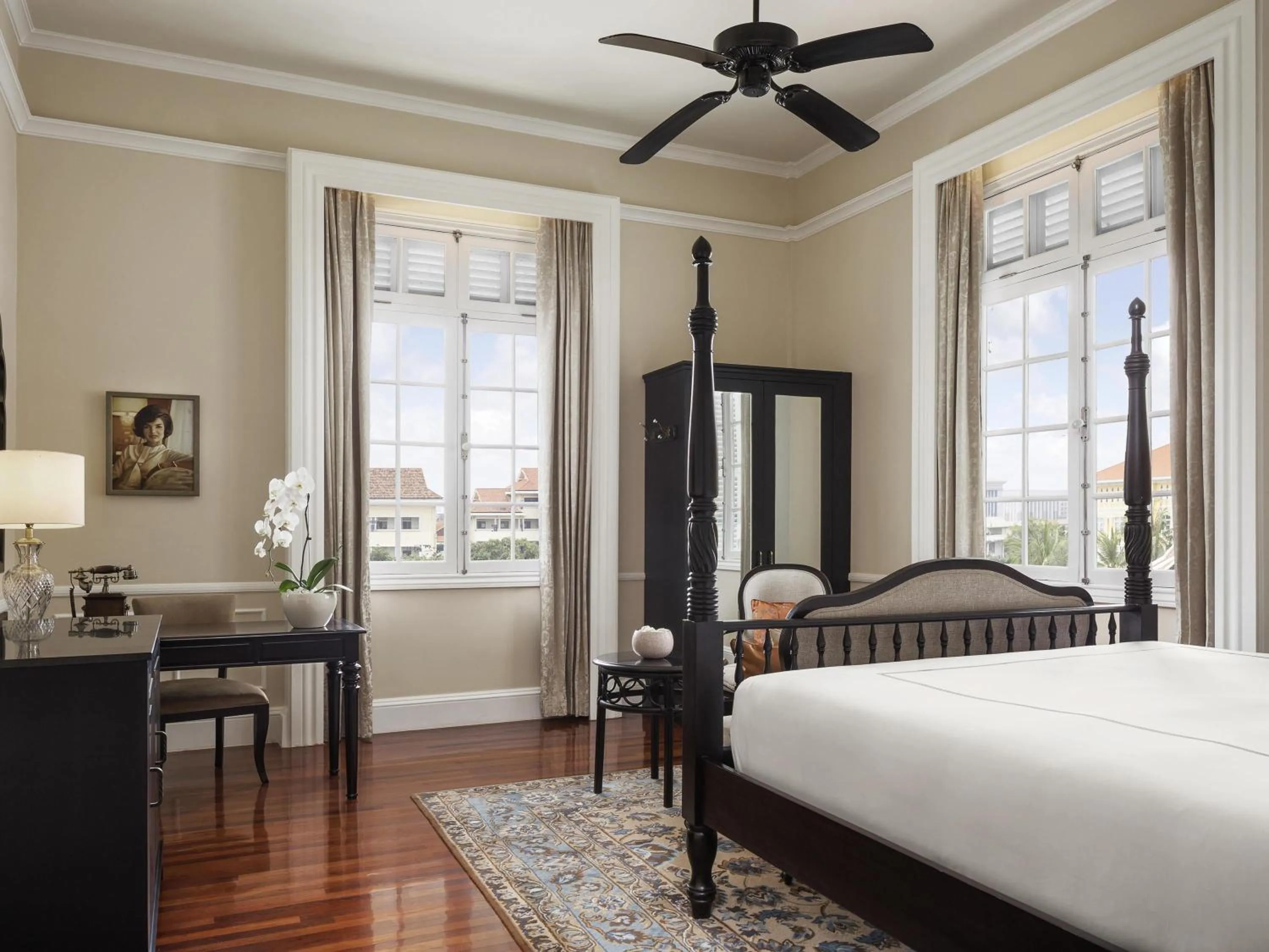 Bedroom, Bed in Raffles Hotel Le Royal