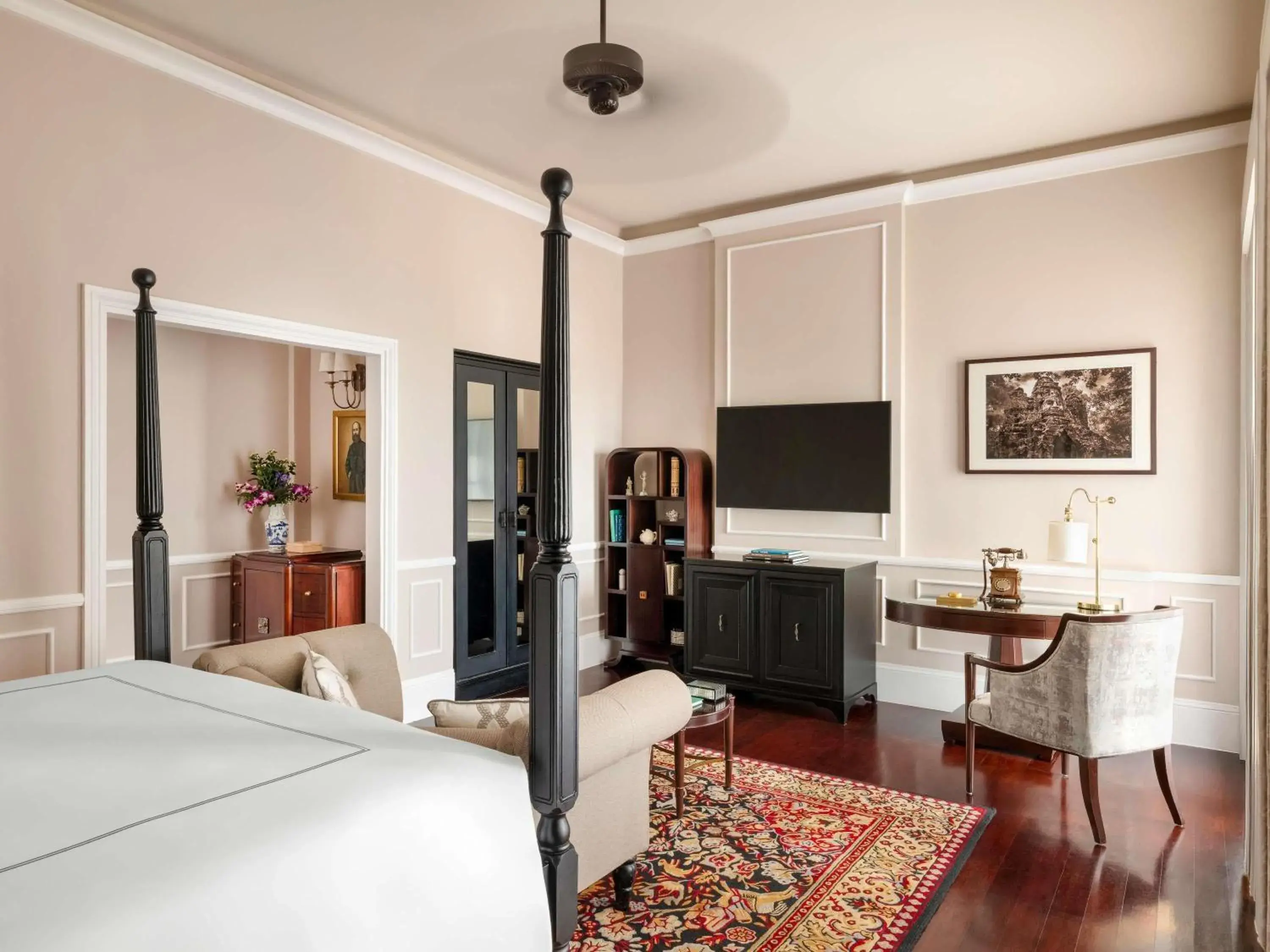 Personality King Suite - single occupancy in Raffles Grand Hotel d'Angkor Personality King Suite - single occupancy in Raffles Grand Hotel d'Angkor