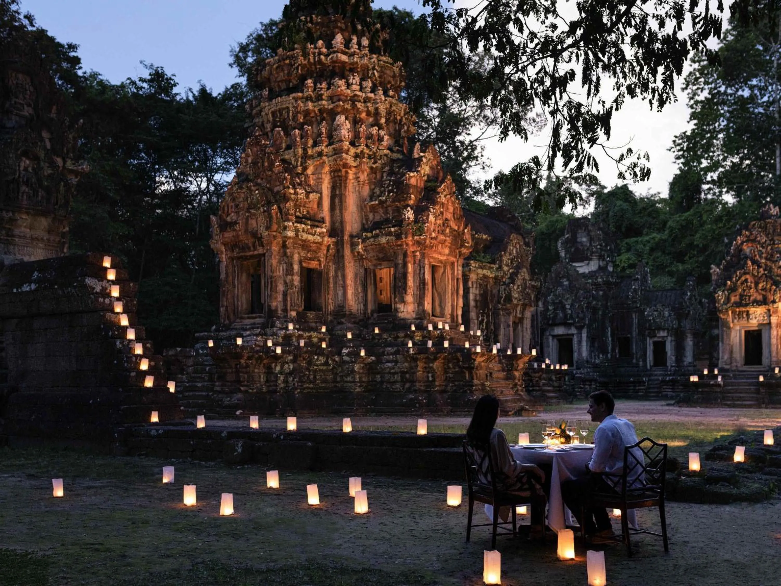 wedding in Raffles Grand Hotel d'Angkor