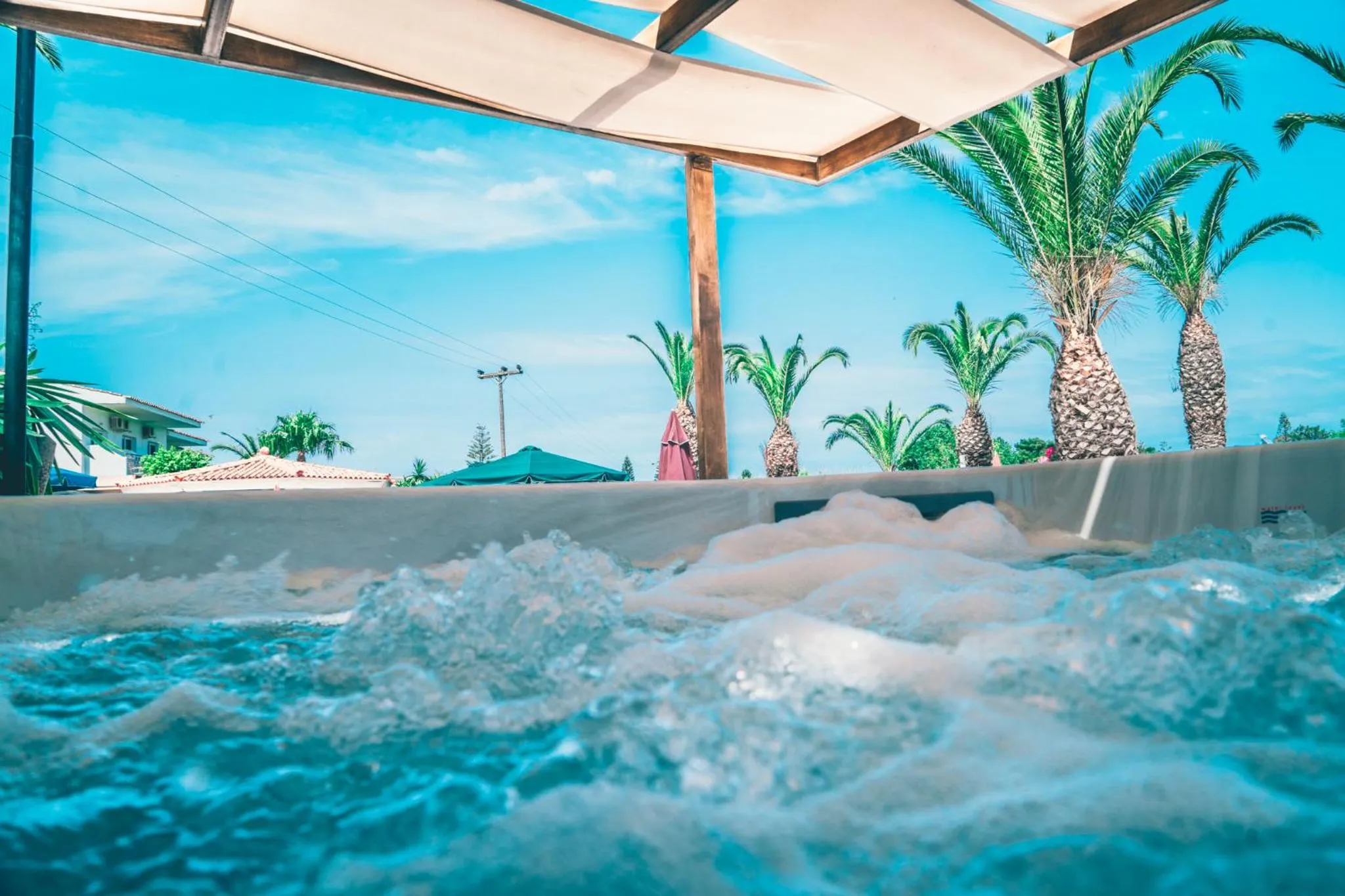 Hot Tub in Morfeas Hotel