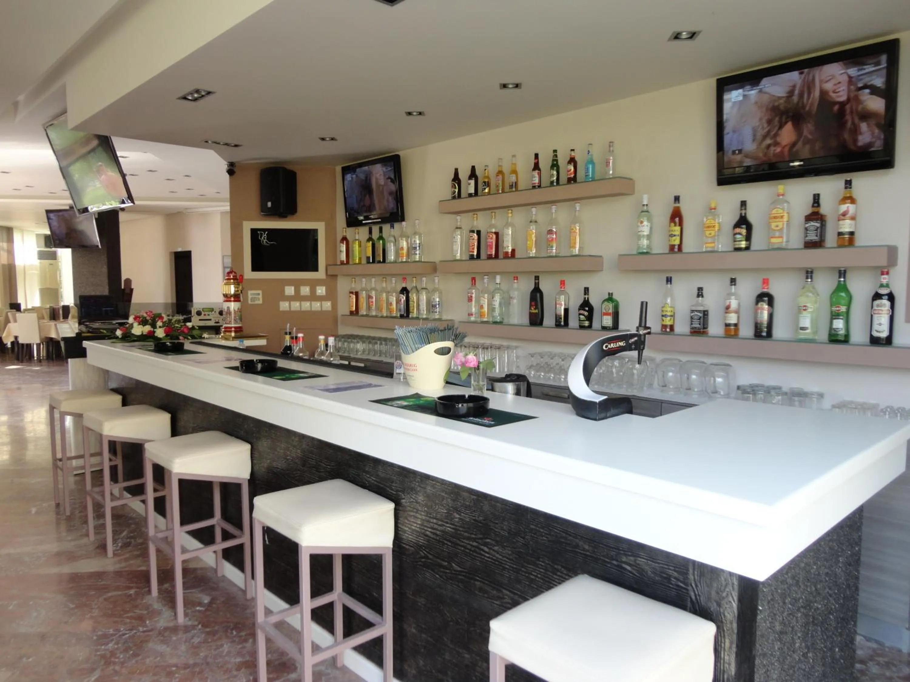 Lounge or bar in Morfeas Hotel
