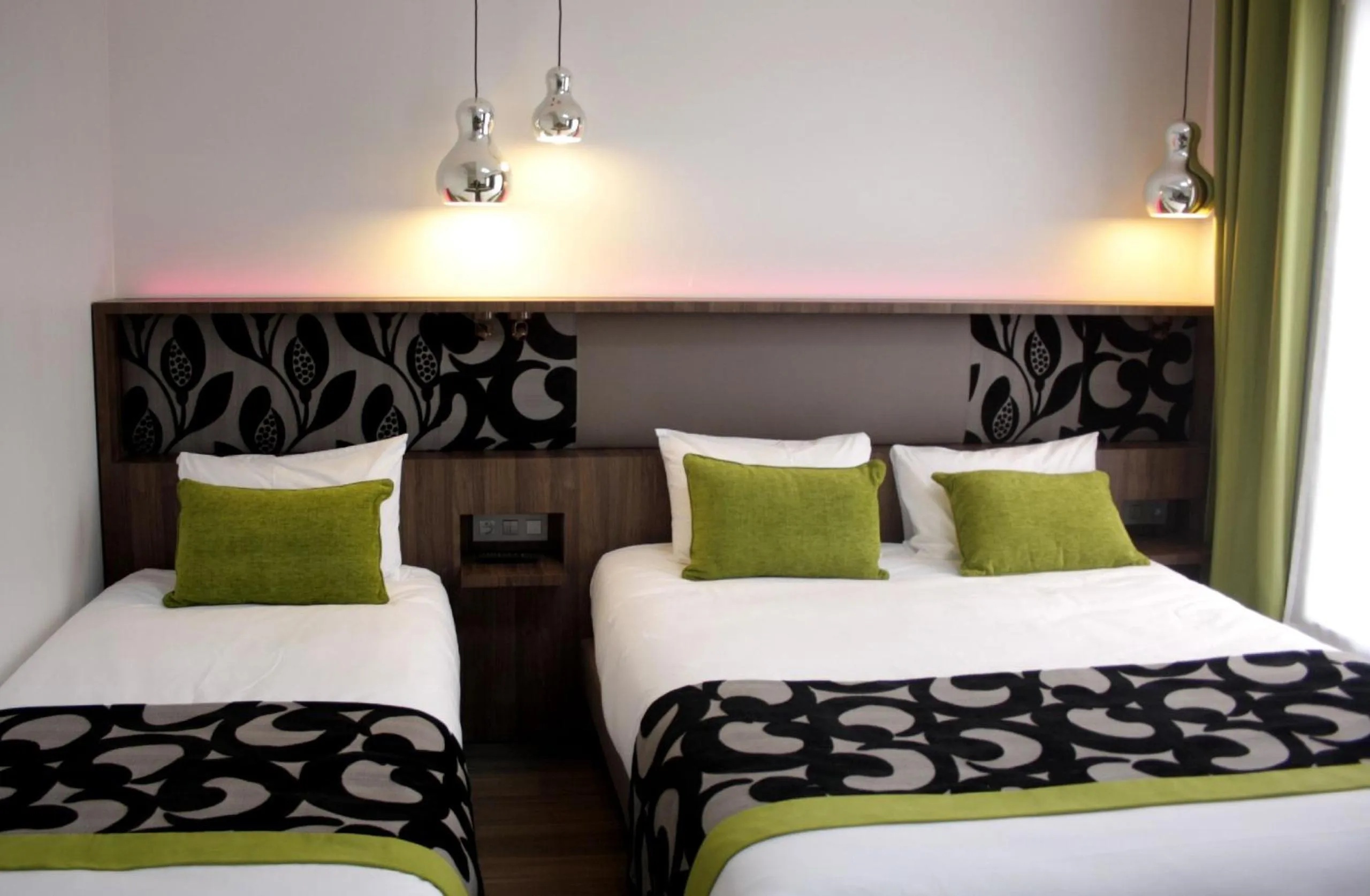 Bed in Hotel Alhambra