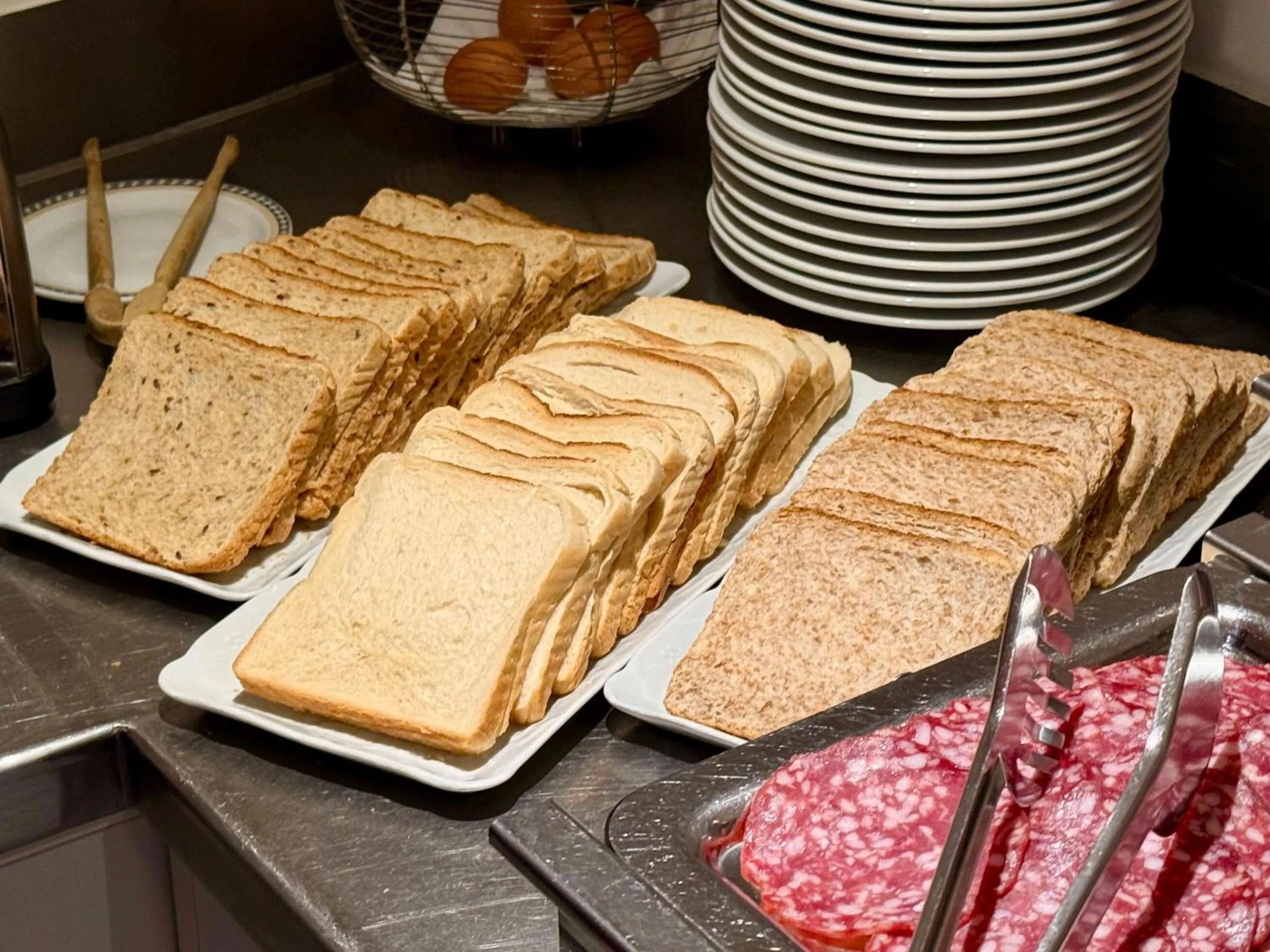 Food and drinks in Hotel Alhambra