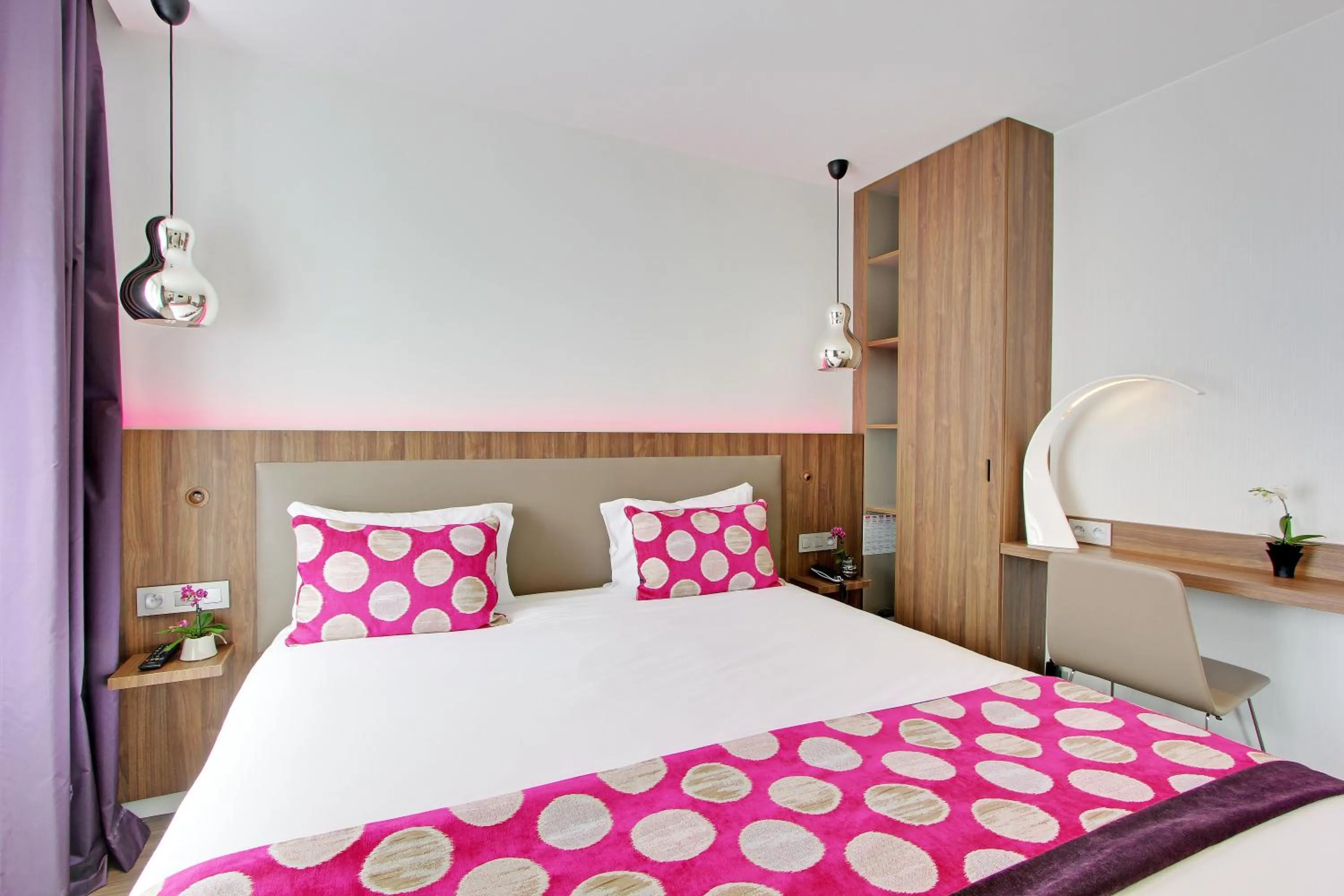 Bed in Hotel Alhambra