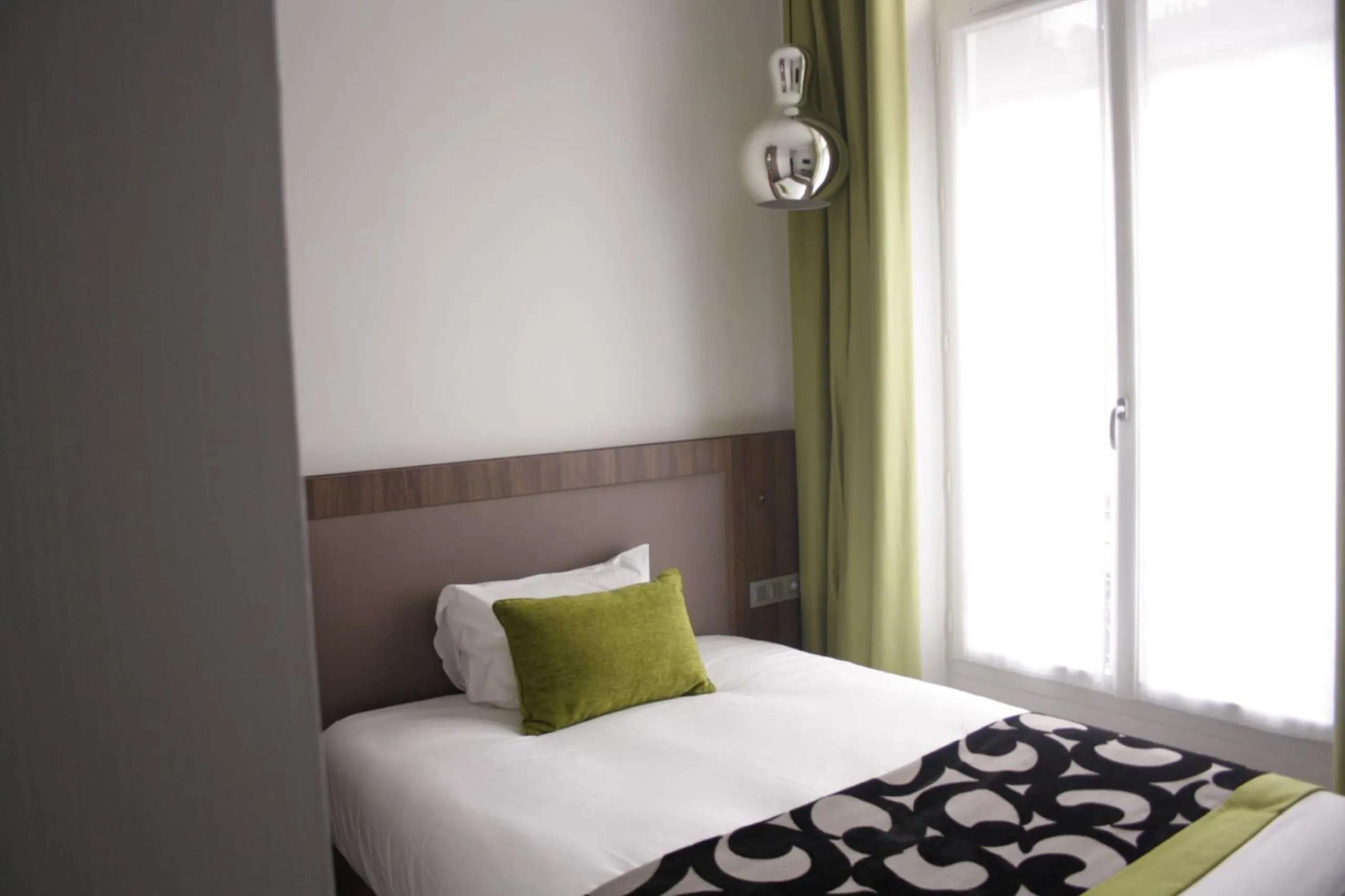 Bed in Hotel Alhambra