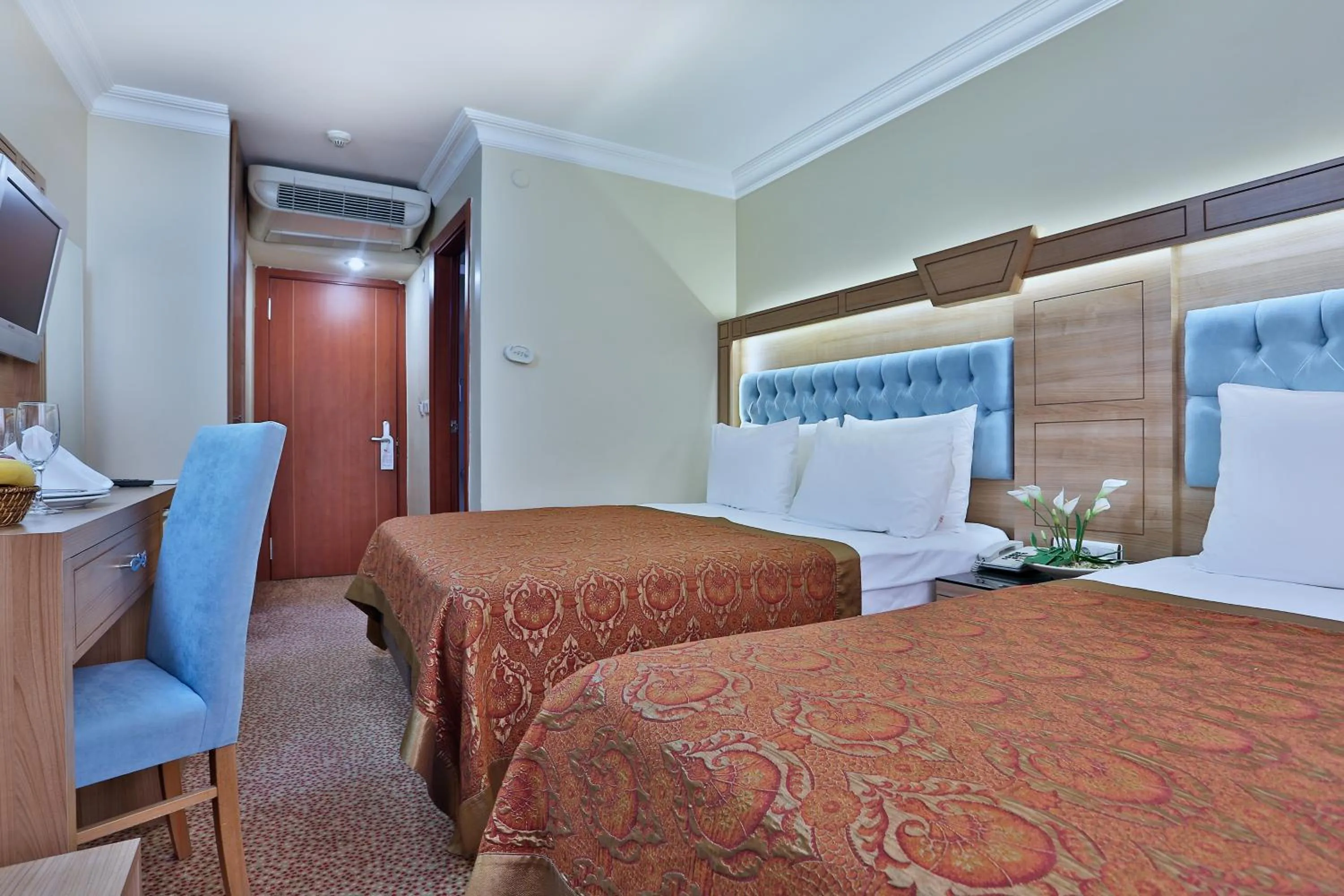 Photo of the whole room, Bed in Budo Hotel