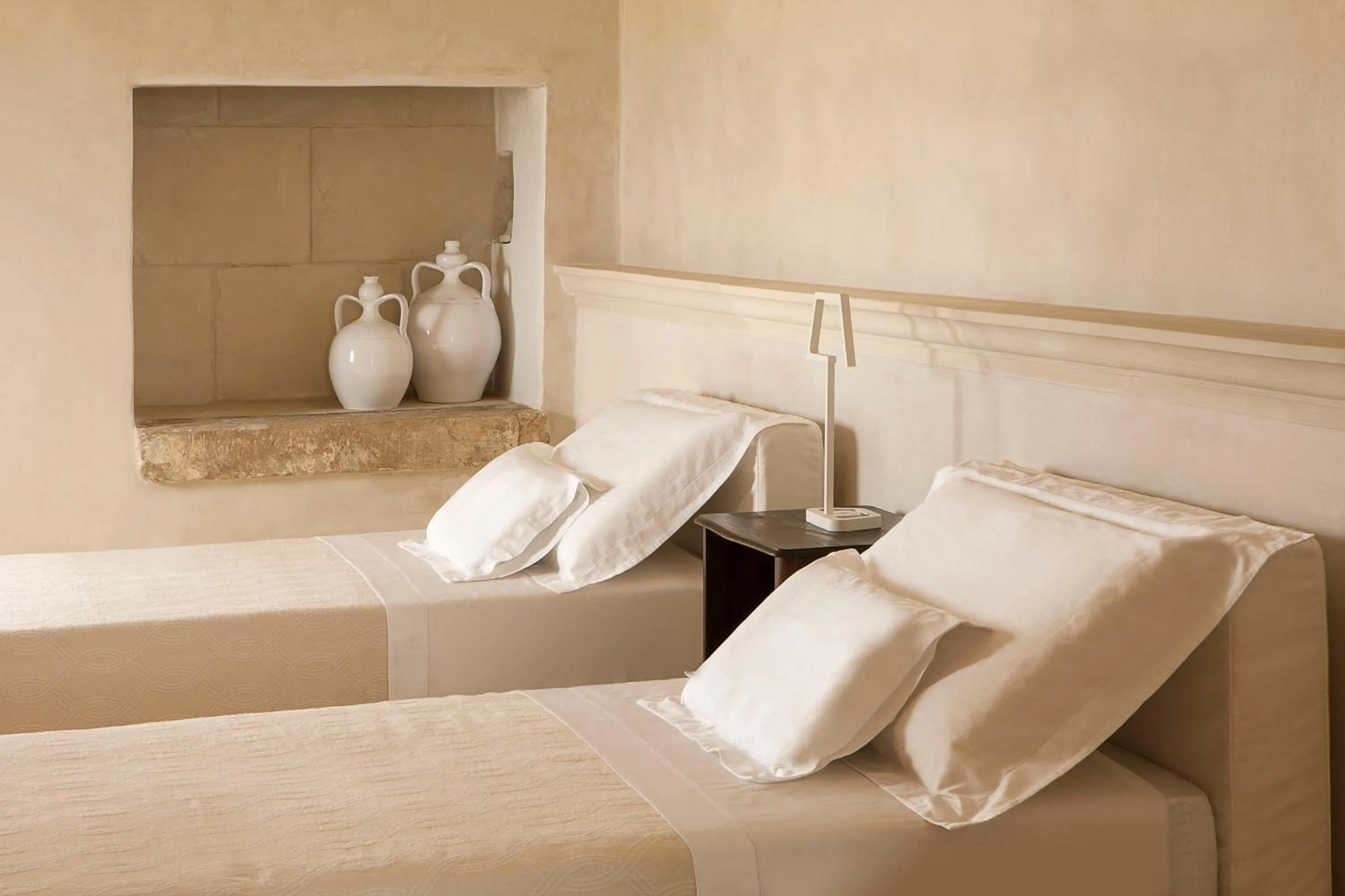 Decorative detail, Bed in Critabianca - Masseria in Salento