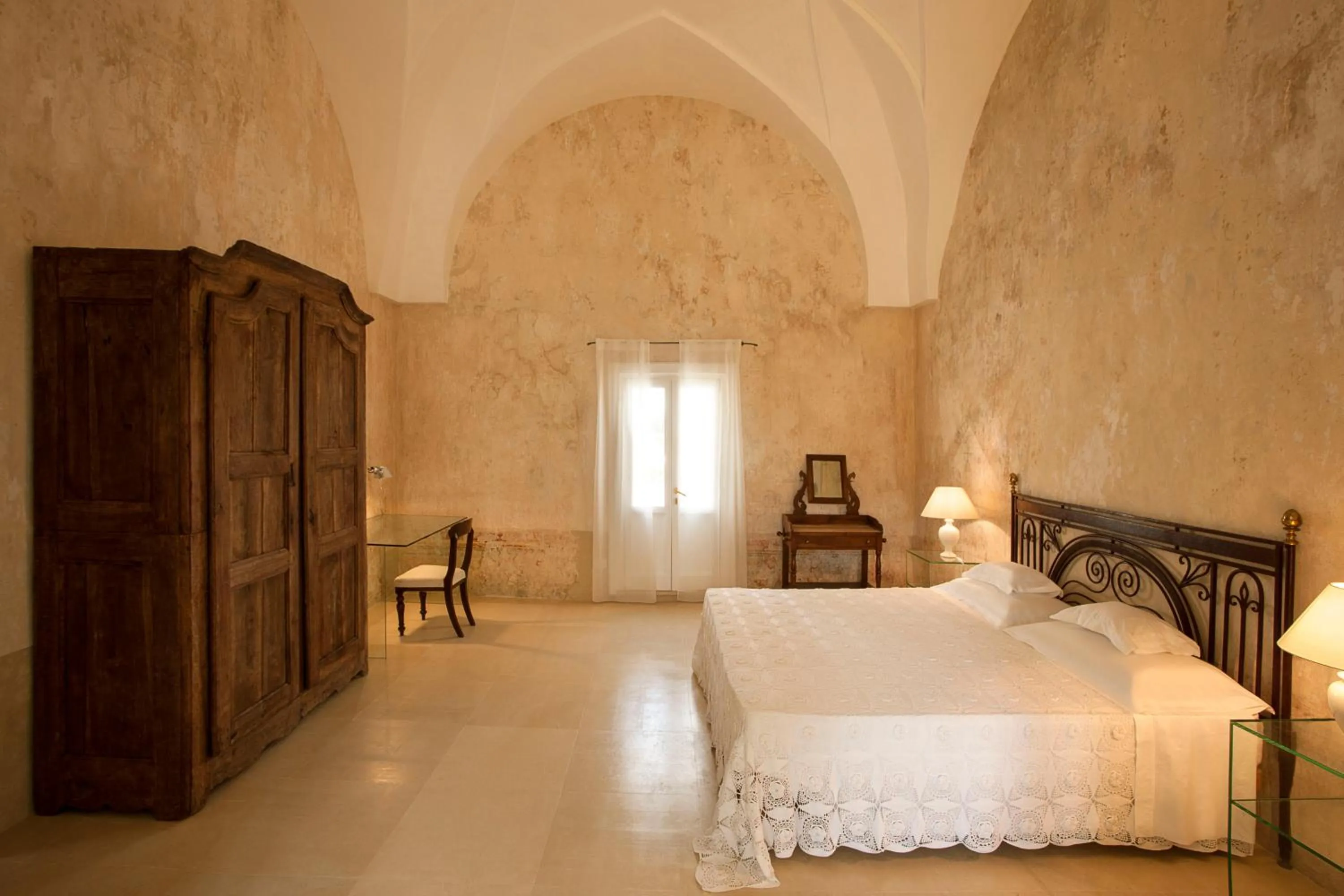Bedroom, Bed in Critabianca - Masseria in Salento
