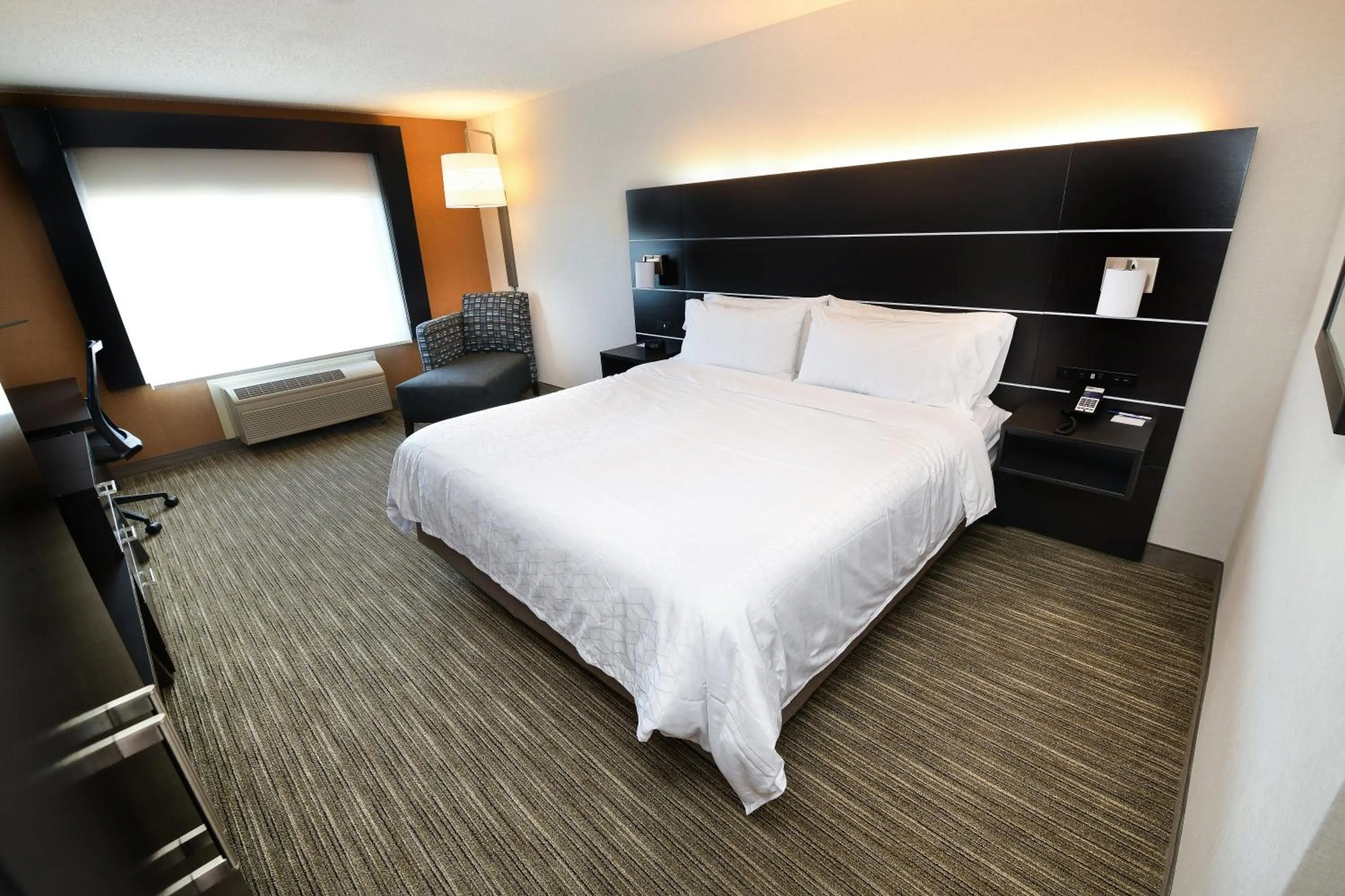 Photo of the whole room, Bed in Holiday Inn Express Hotel & Suites Grand Forks by IHG