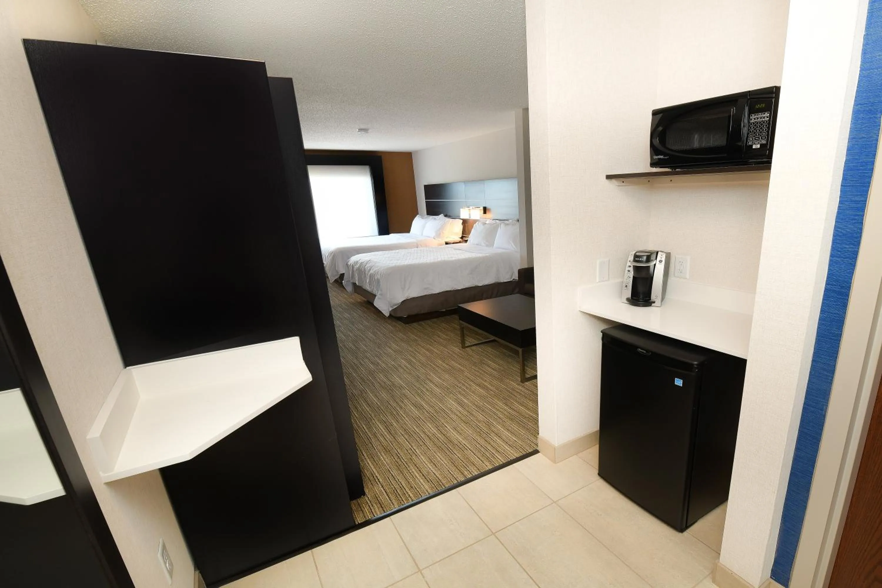 Photo of the whole room, Bed in Holiday Inn Express Hotel & Suites Grand Forks by IHG