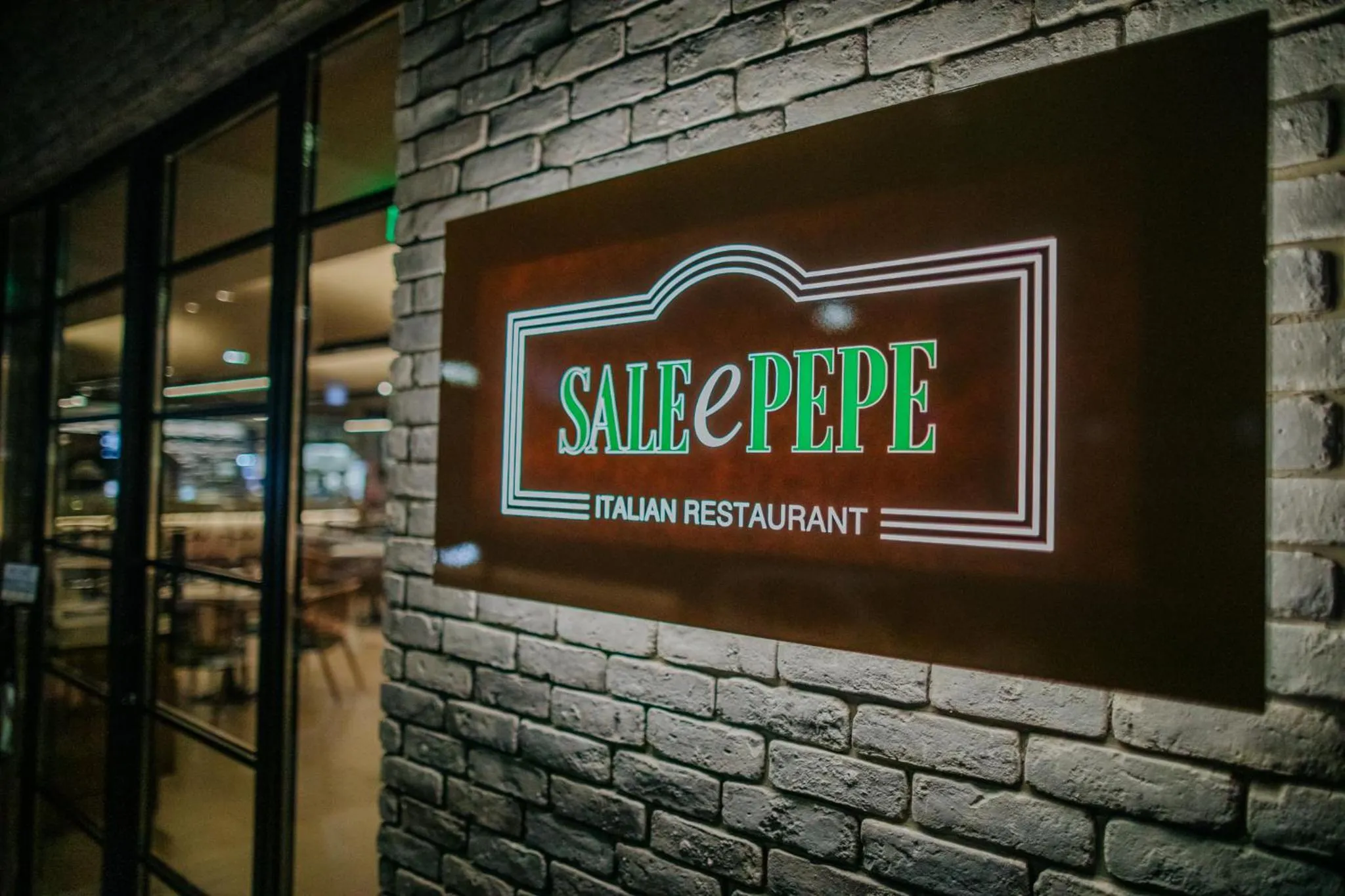 Restaurant/places to eat in Napa Plaza Hotel (Adults Only)