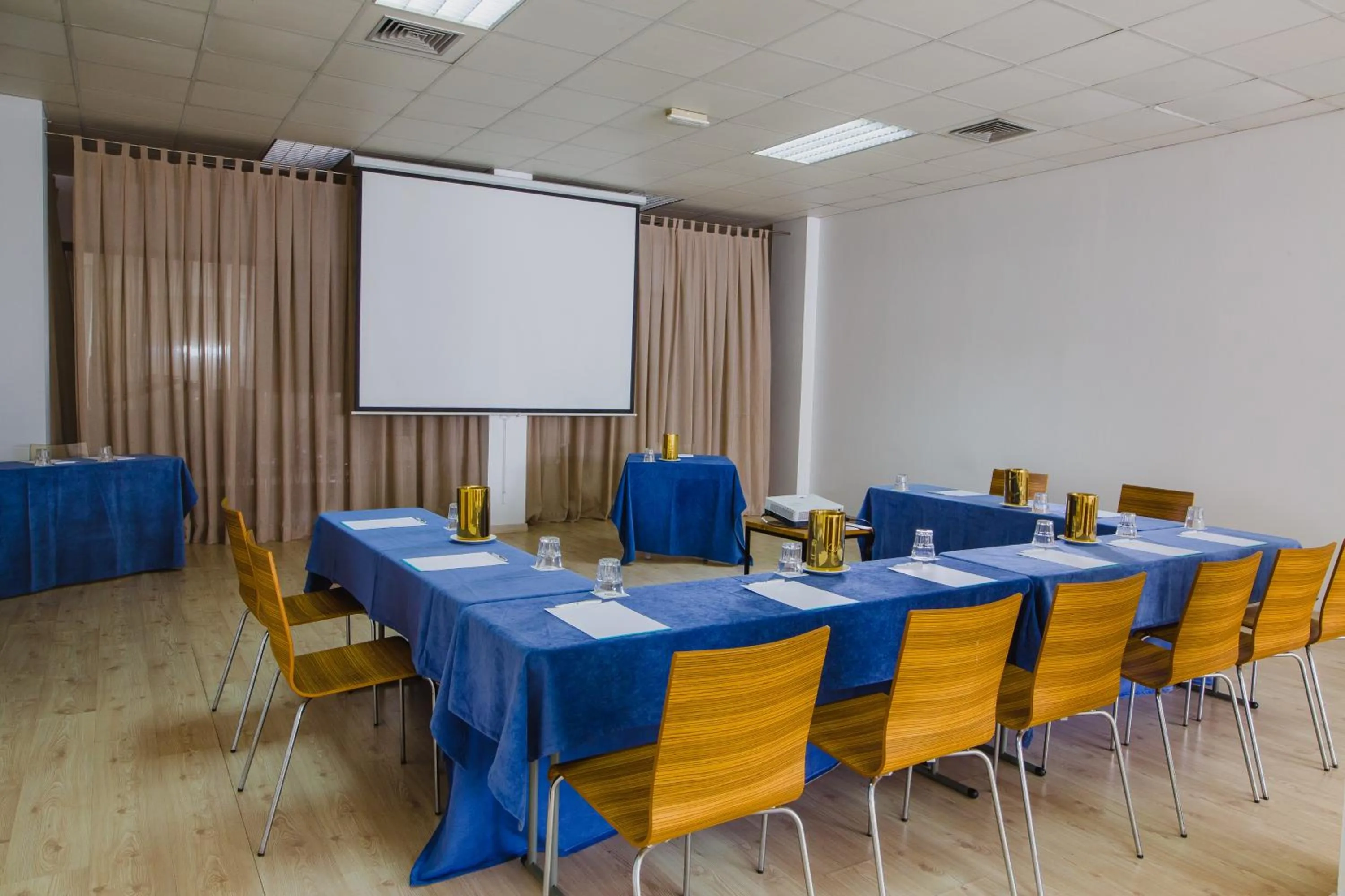 Meeting/conference room in Napa Plaza Hotel (Adults Only)