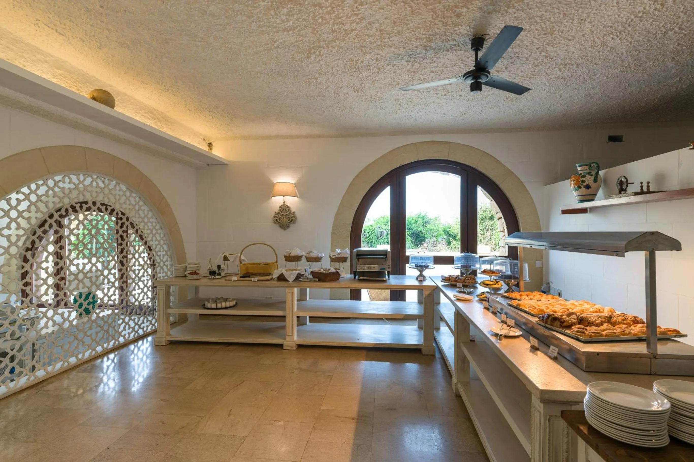 Restaurant/places to eat in Hotel Ta' Cenc & Spa