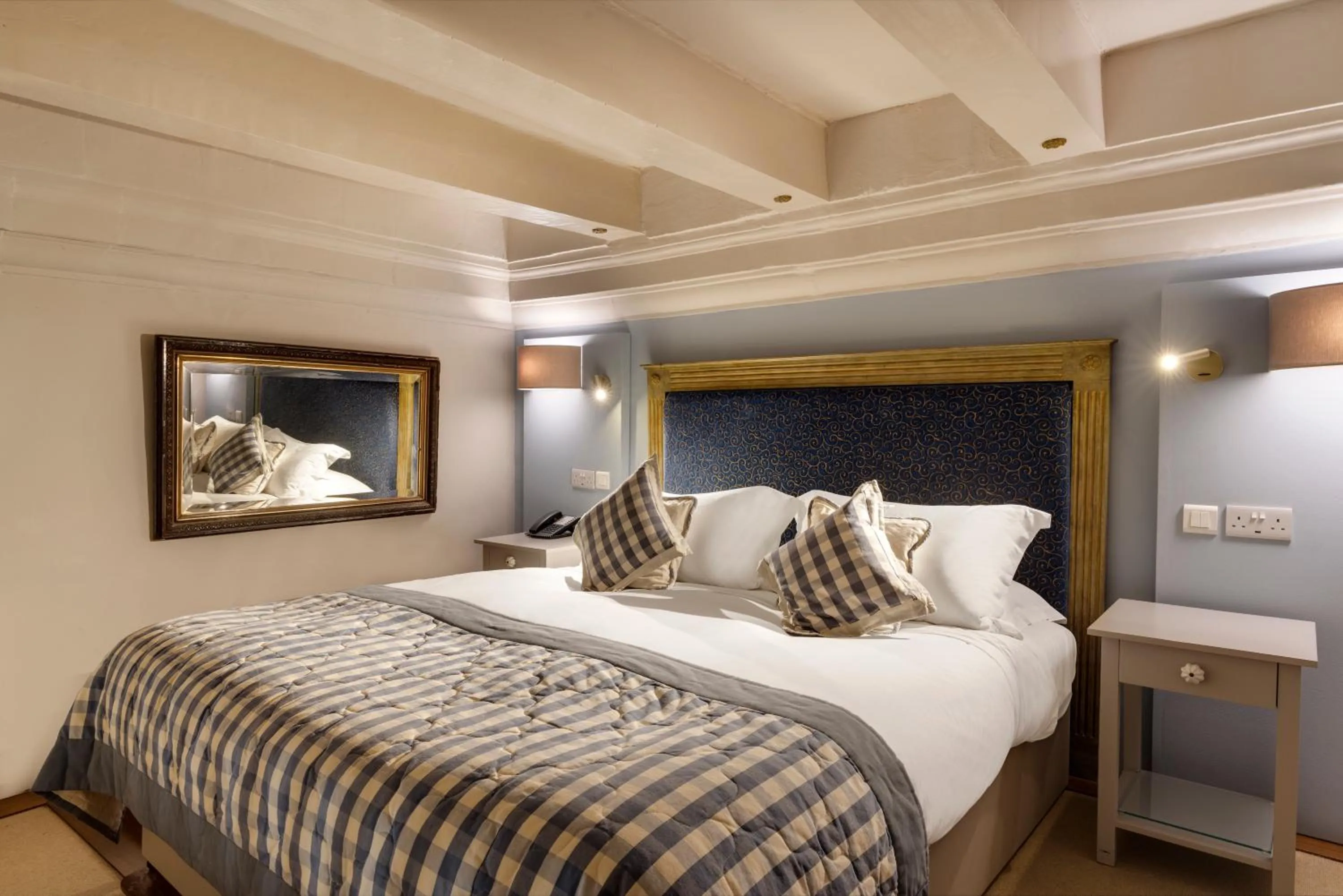 Bedroom, Bed in The Xara Palace Relais & Chateaux