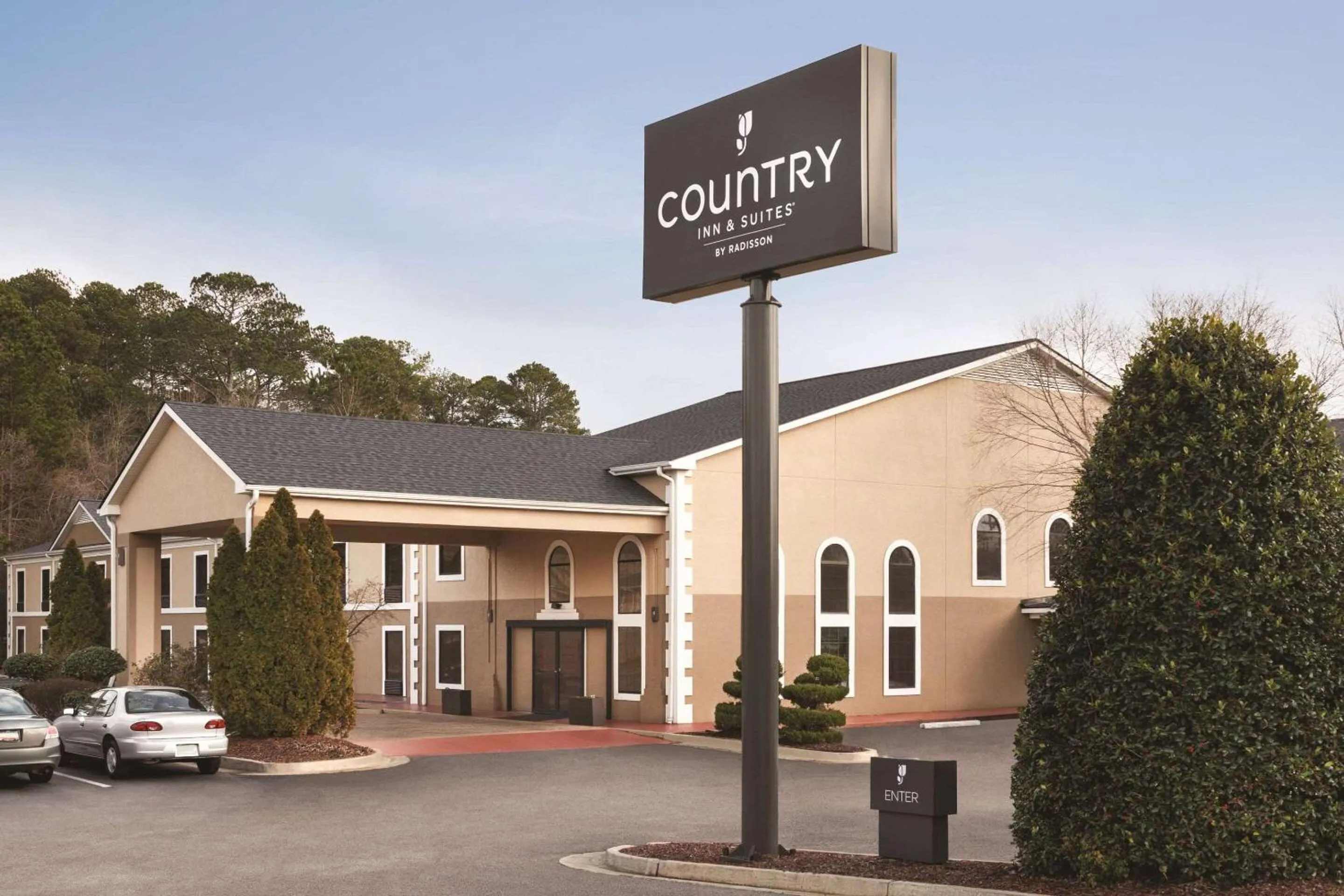 Property building in Country Inn & Suites by Radisson, Griffin, GA