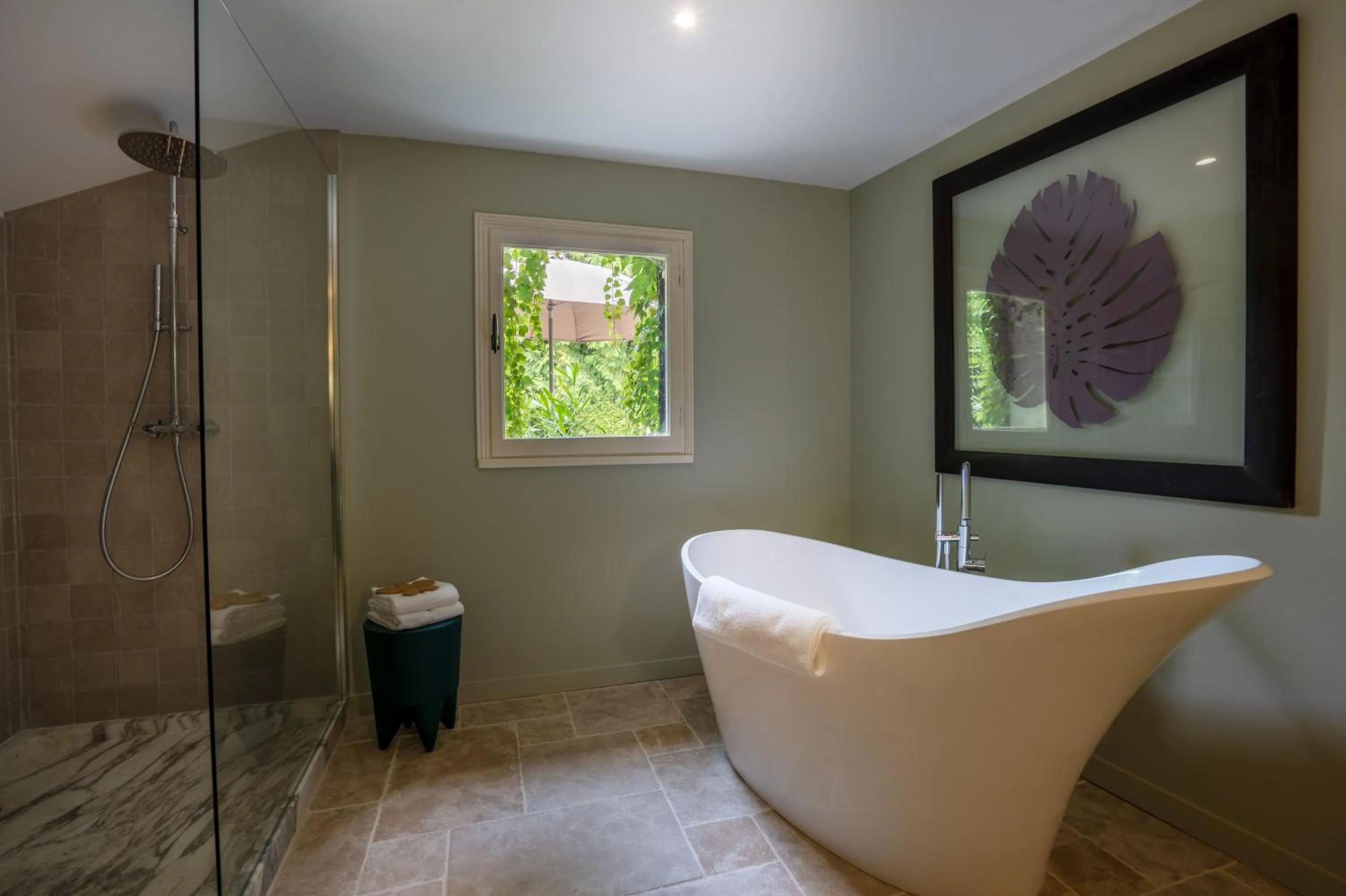 Bathroom in La Chapelle Saint Martin