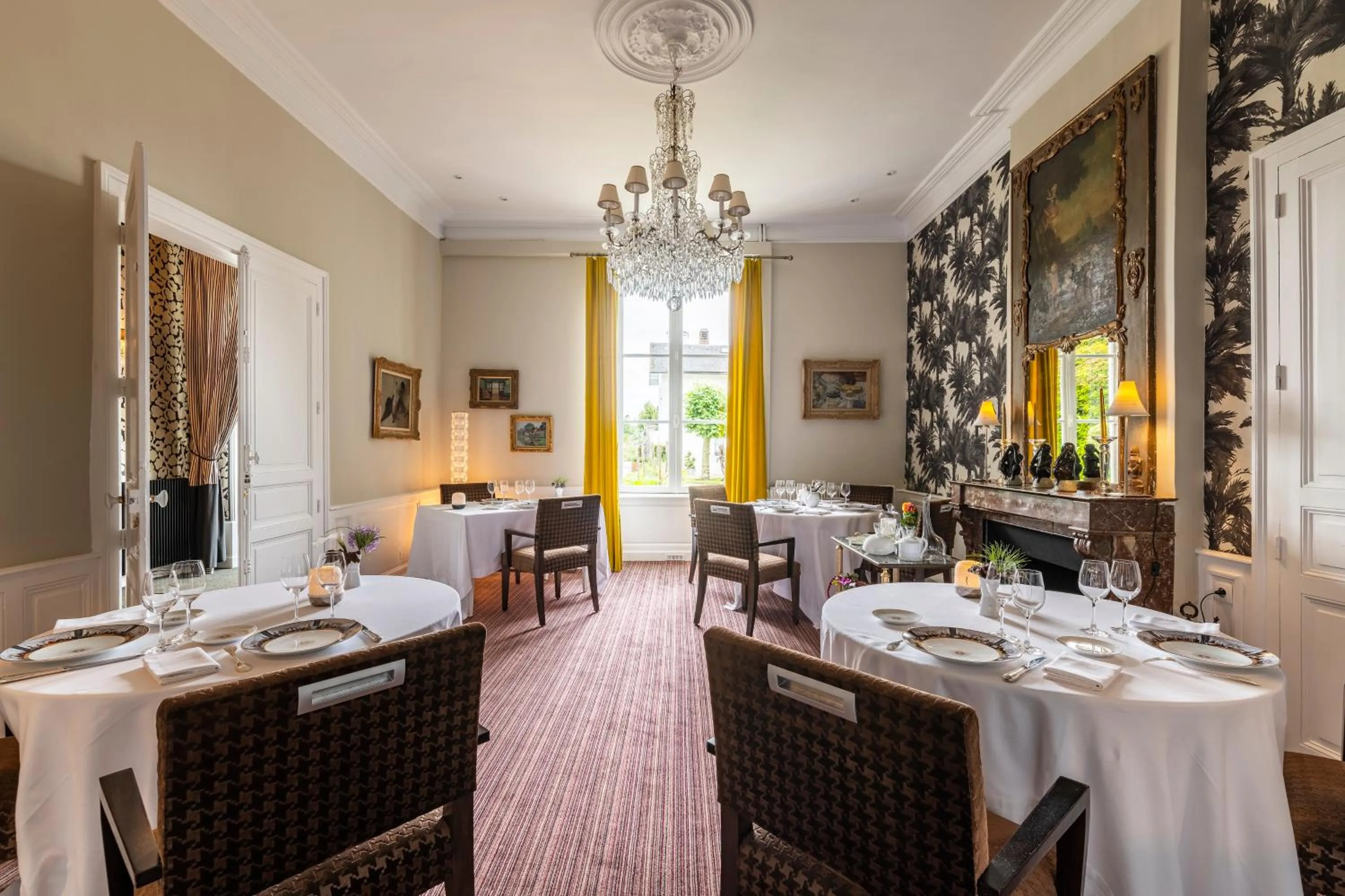 Restaurant/places to eat in La Chapelle Saint Martin