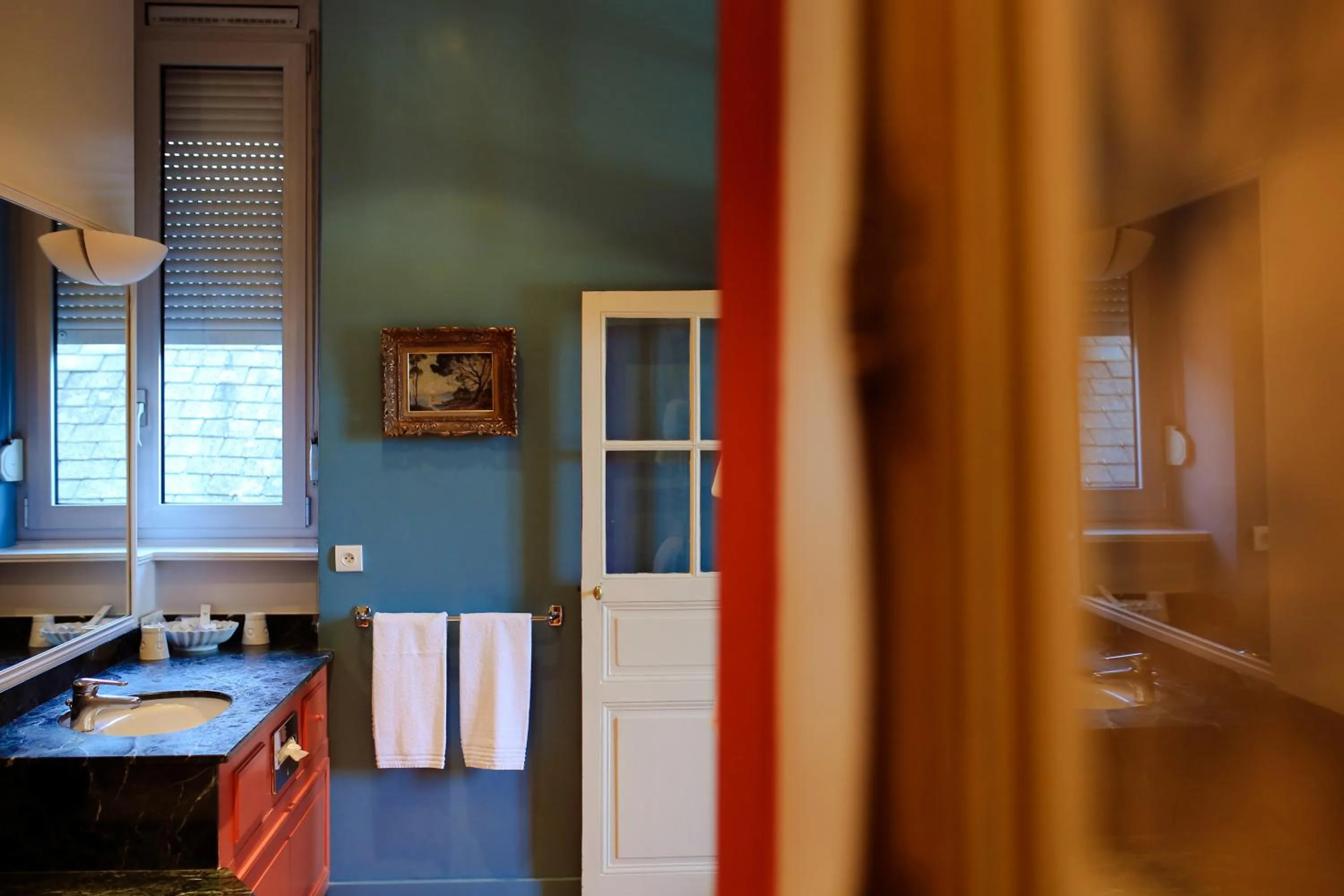 Bathroom in La Chapelle Saint Martin