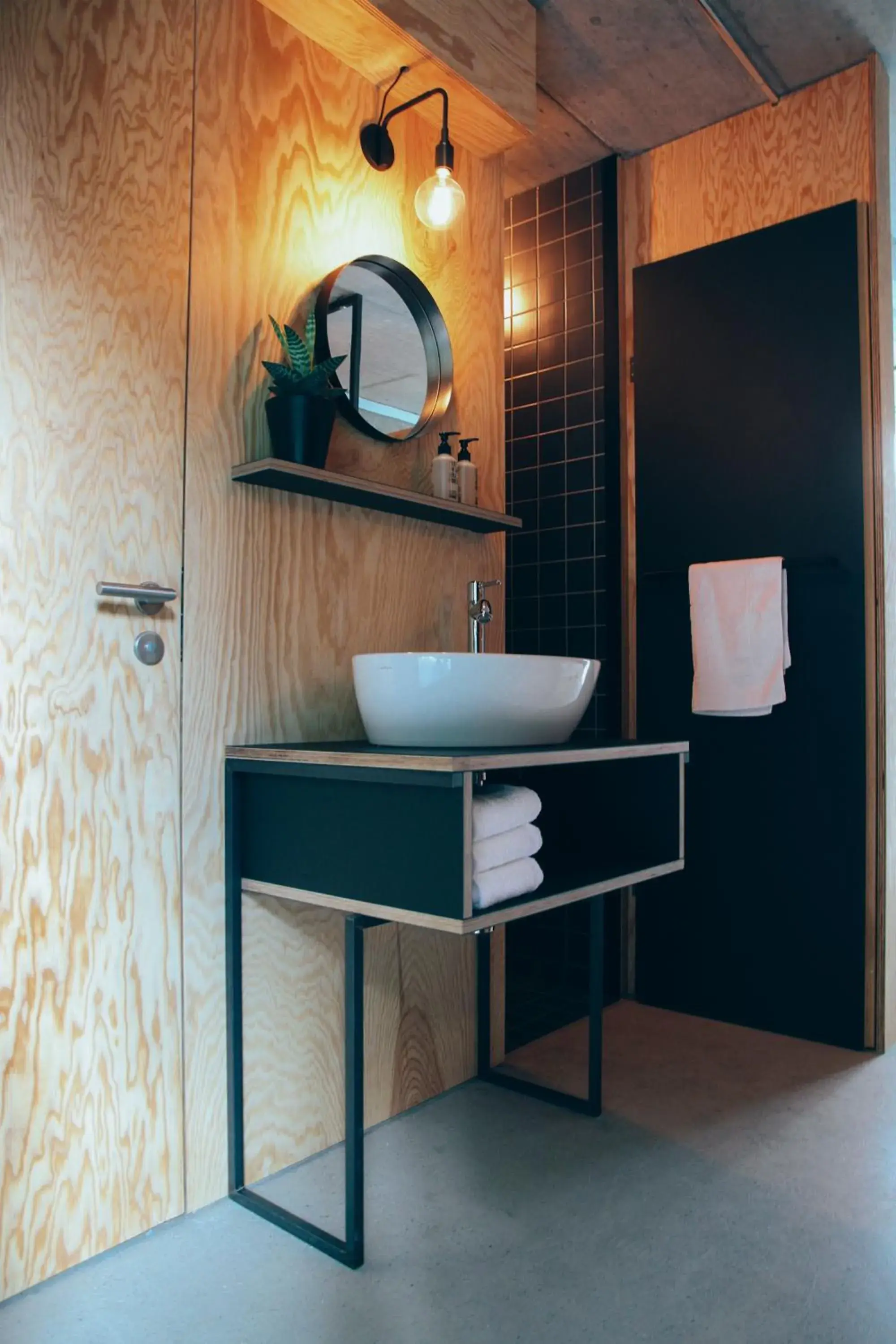 Standard Room - single occupancy in Riders Hotel Standard Room - single occupancy in Riders Hotel