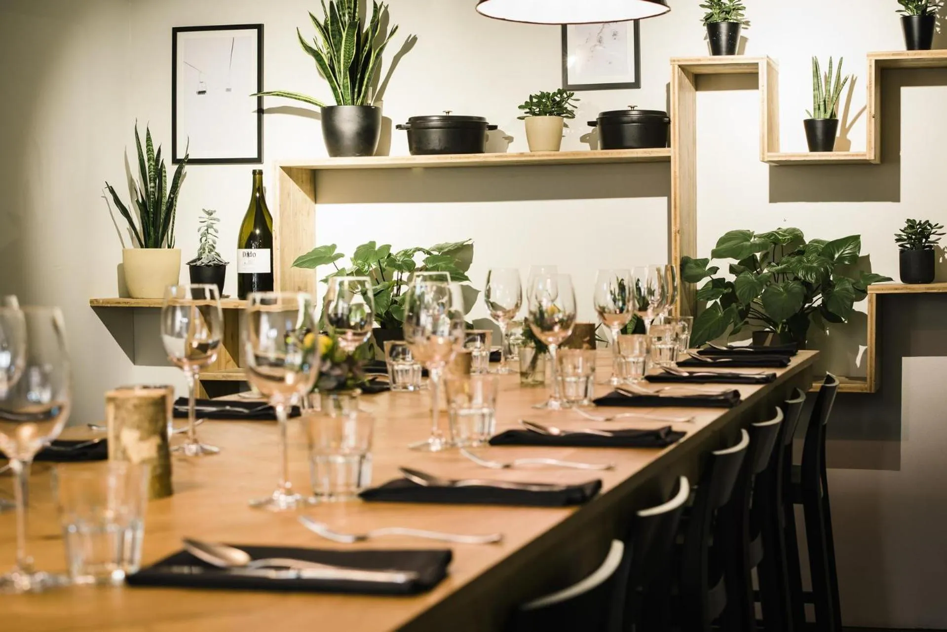 Restaurant/places to eat in Riders Hotel