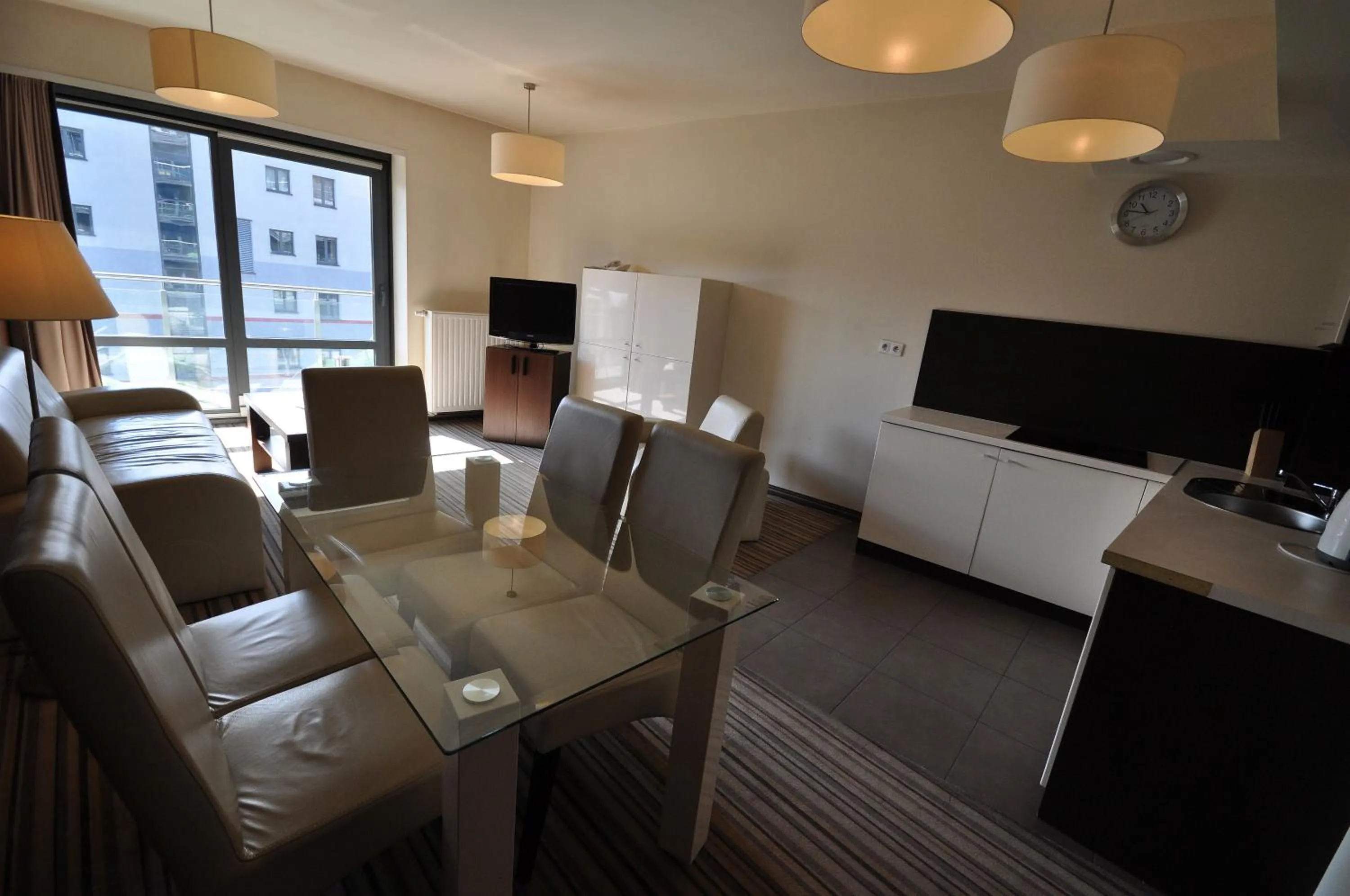 Dining area in Szklane Domy