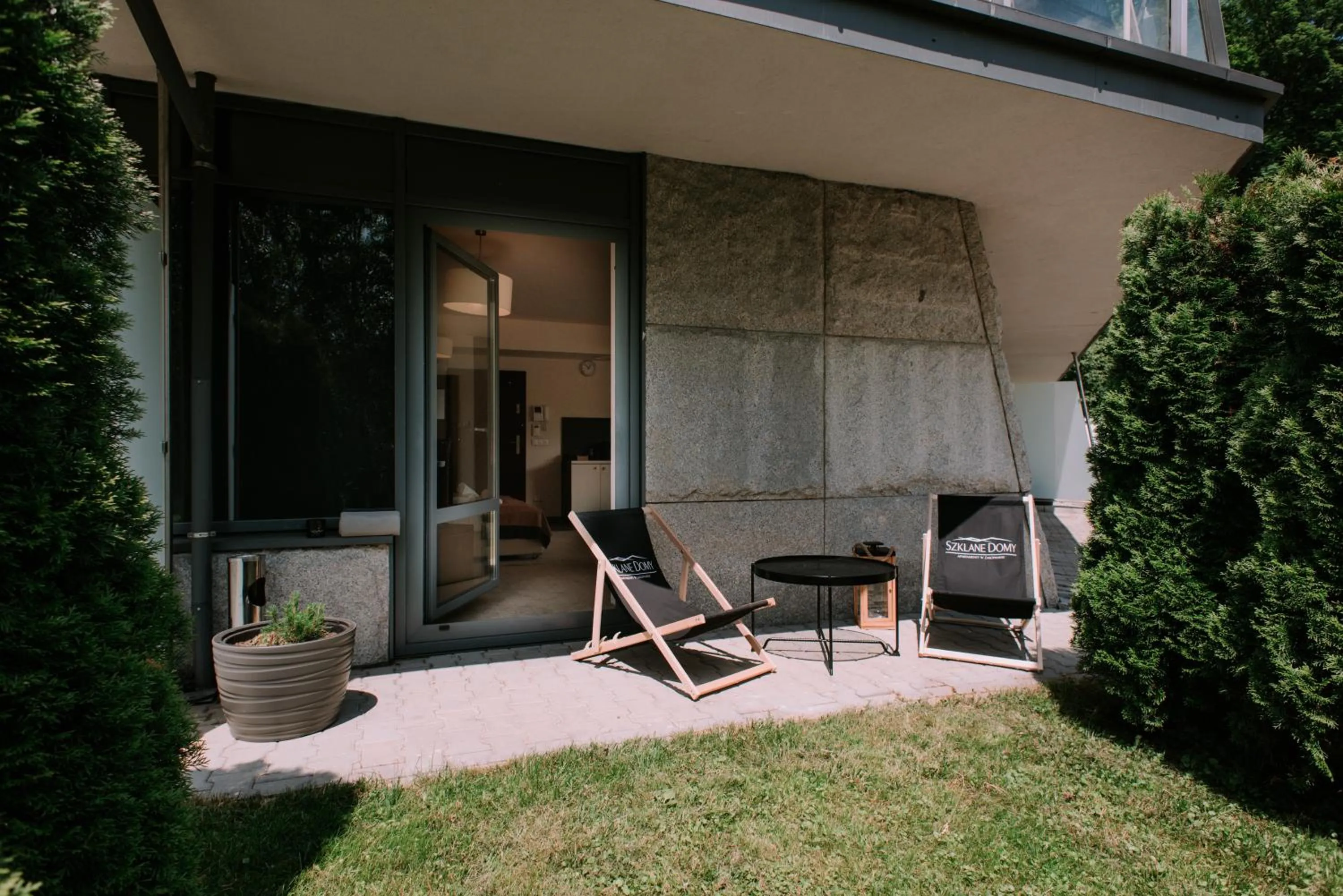 Garden view in Szklane Domy