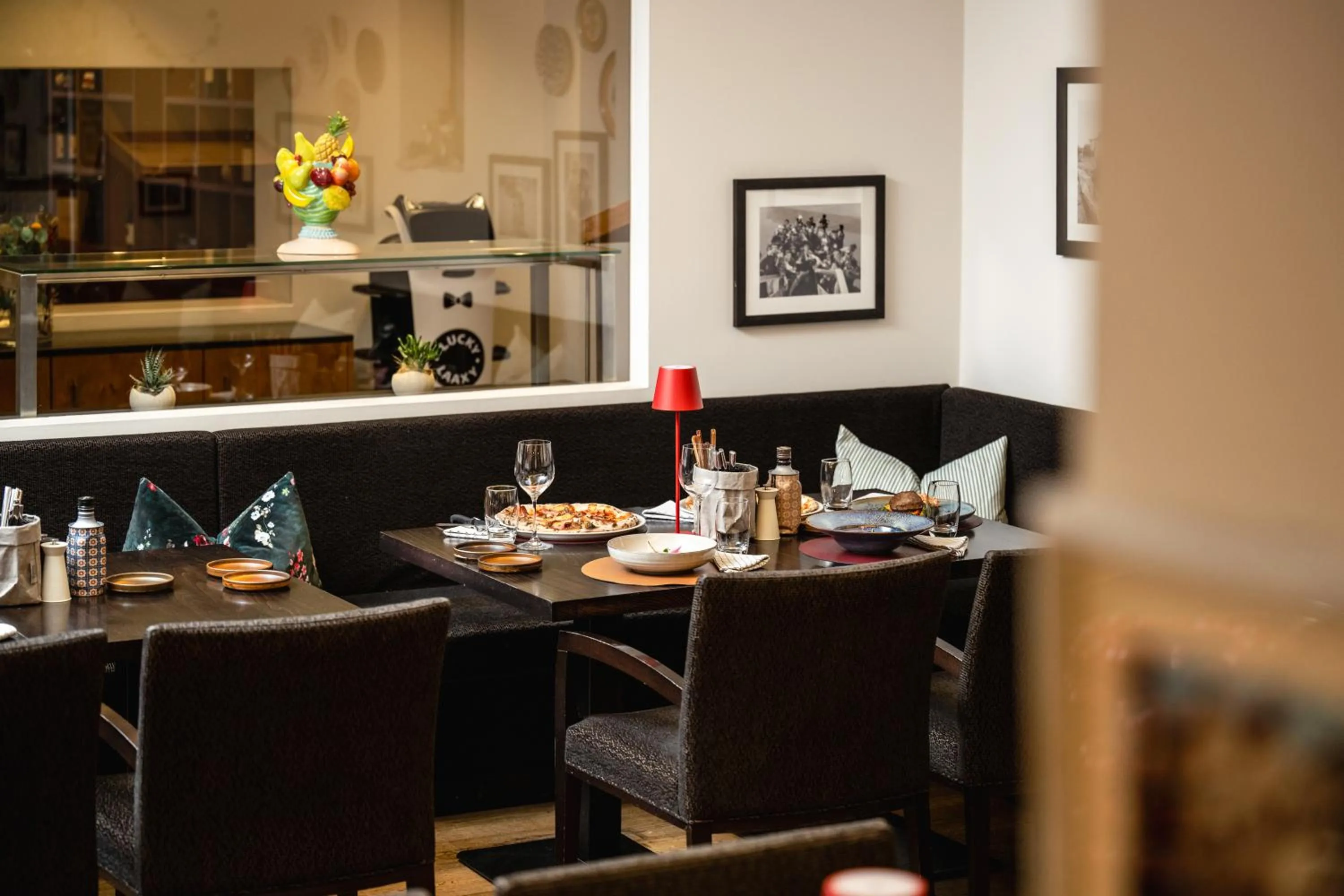 Restaurant/places to eat in rocksresort