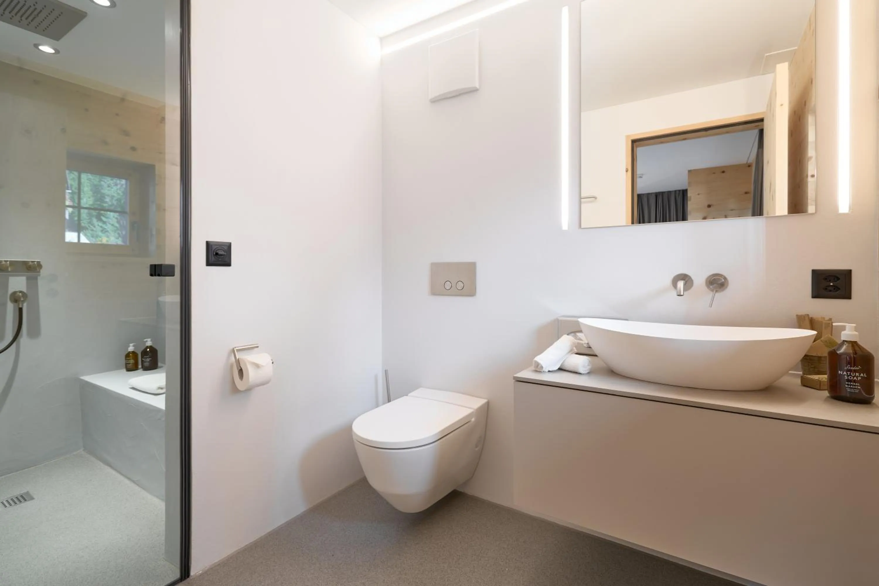 Toilet in rocksresort