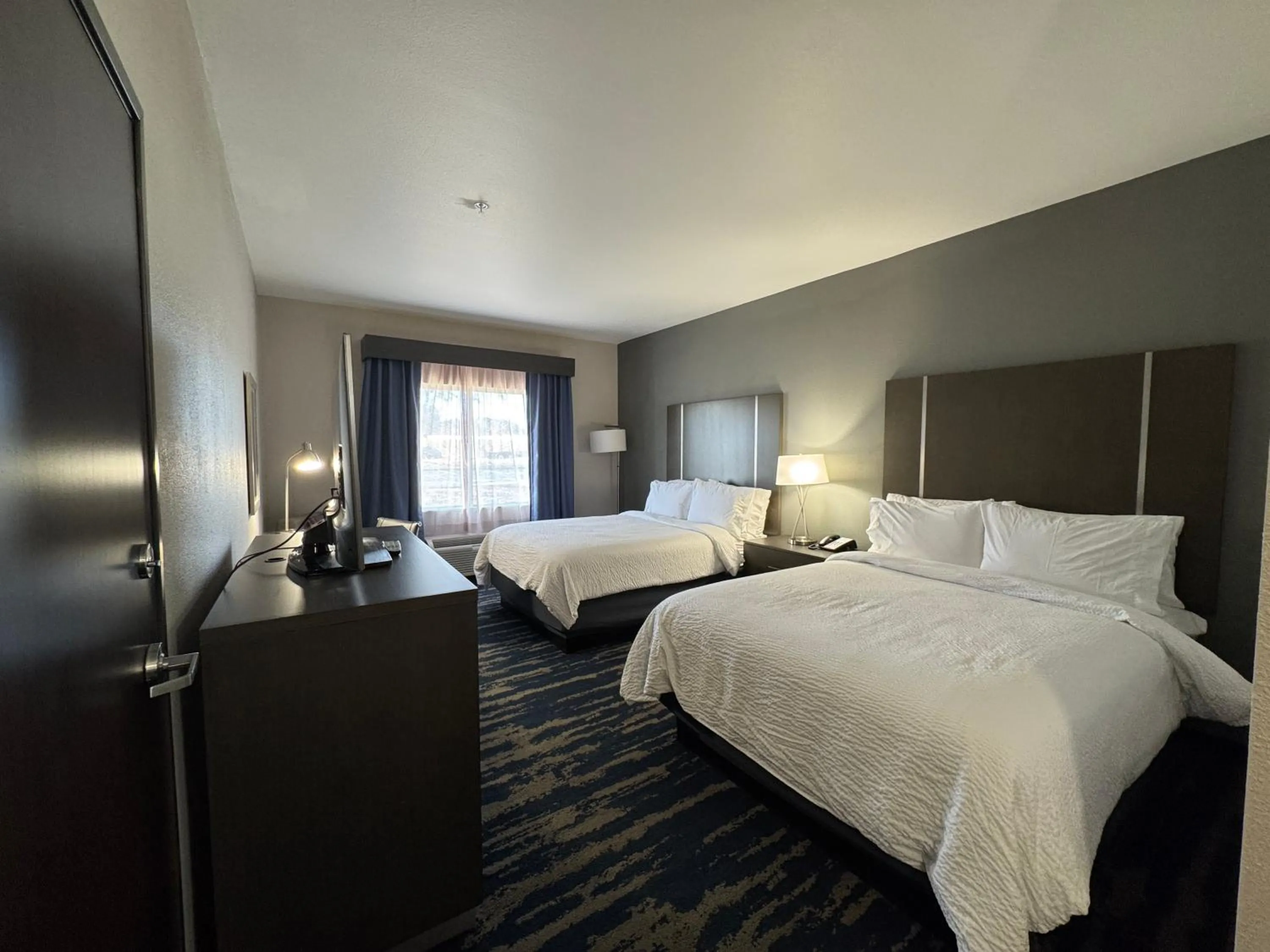 Bedroom, Bed in Best Western Plus Longview – University Hotel