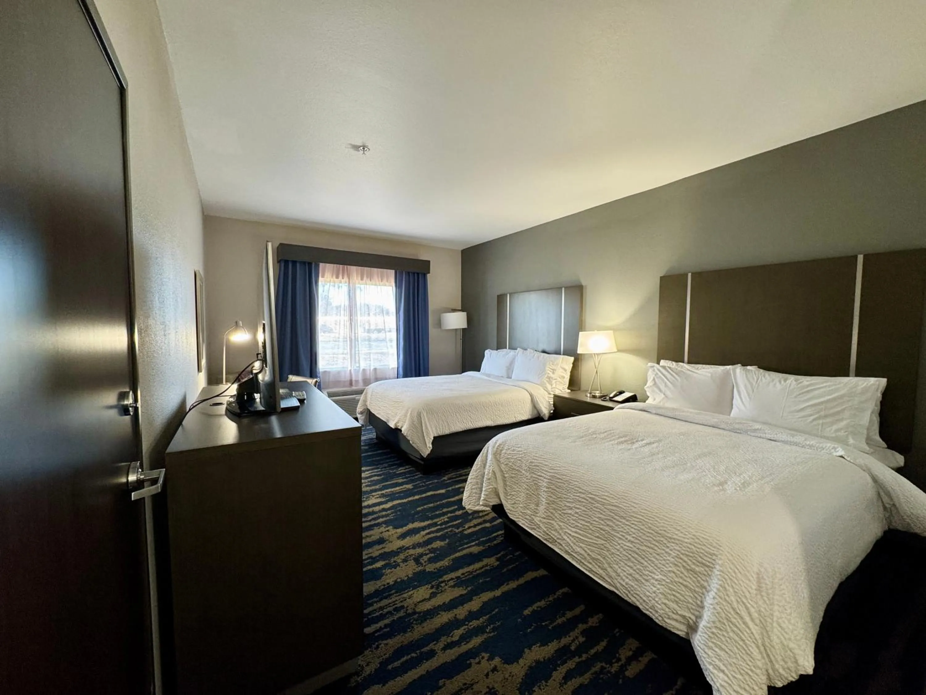 Bedroom, Bed in Best Western Plus Longview – University Hotel