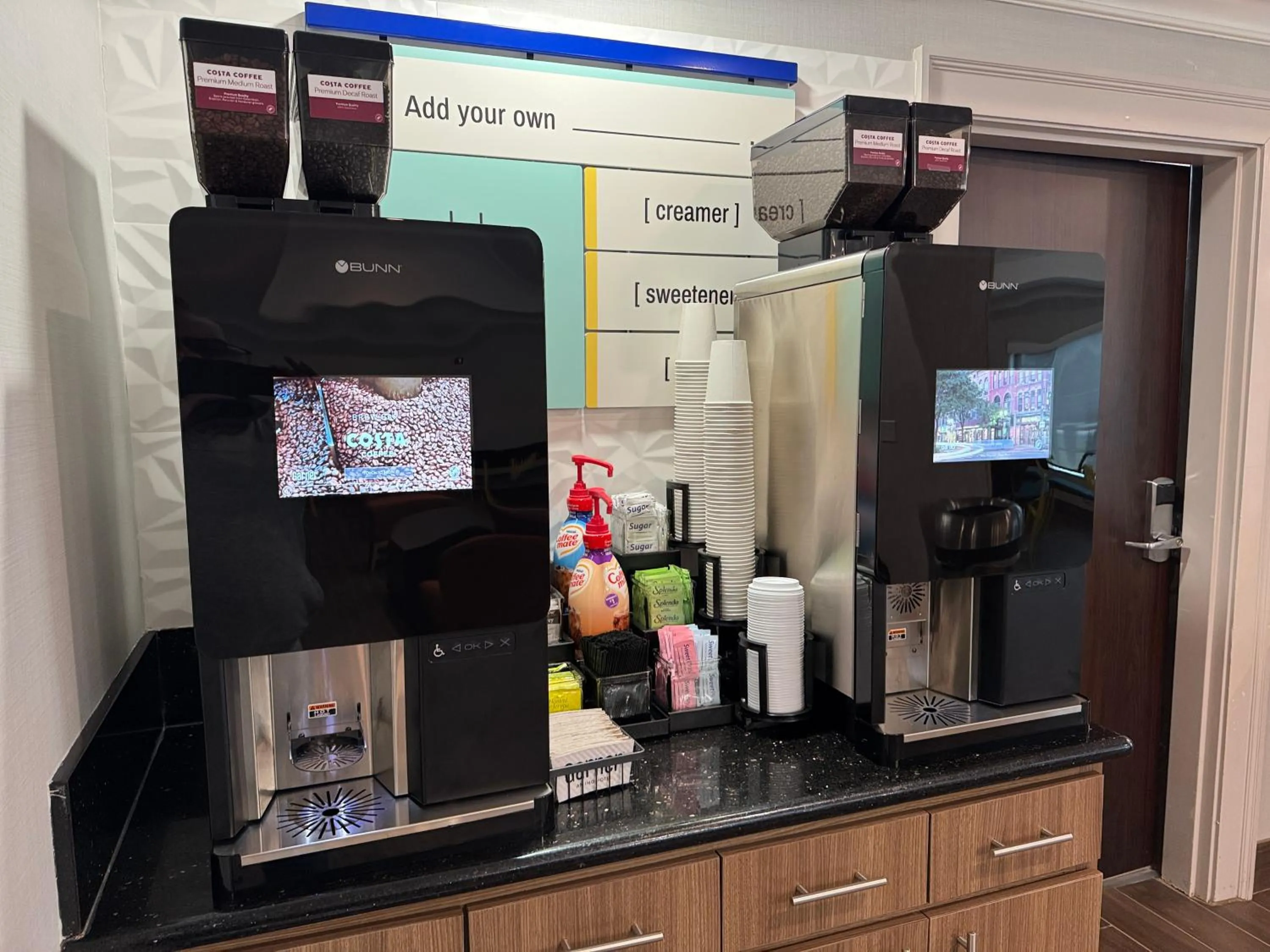 Kitchen or kitchenette in Best Western Plus Longview – University Hotel