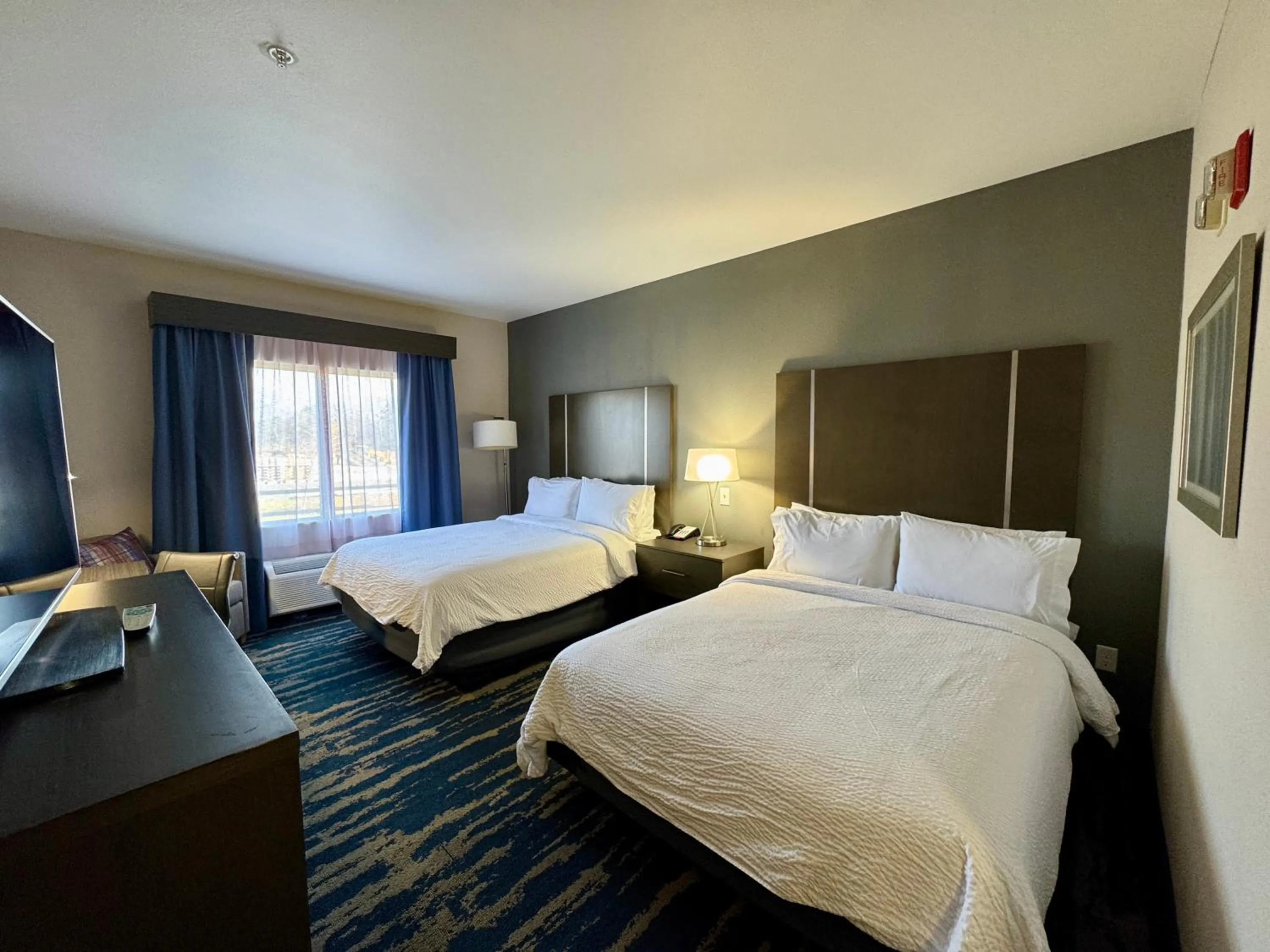 Bedroom, Bed in Best Western Plus Longview – University Hotel