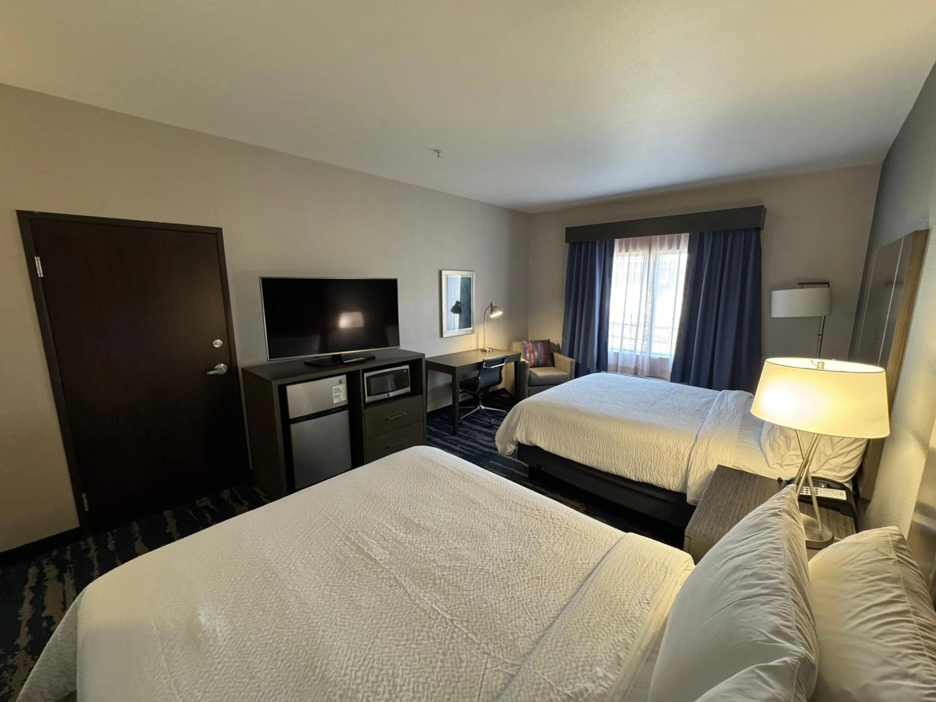 Bedroom, Bed in Best Western Plus Longview – University Hotel