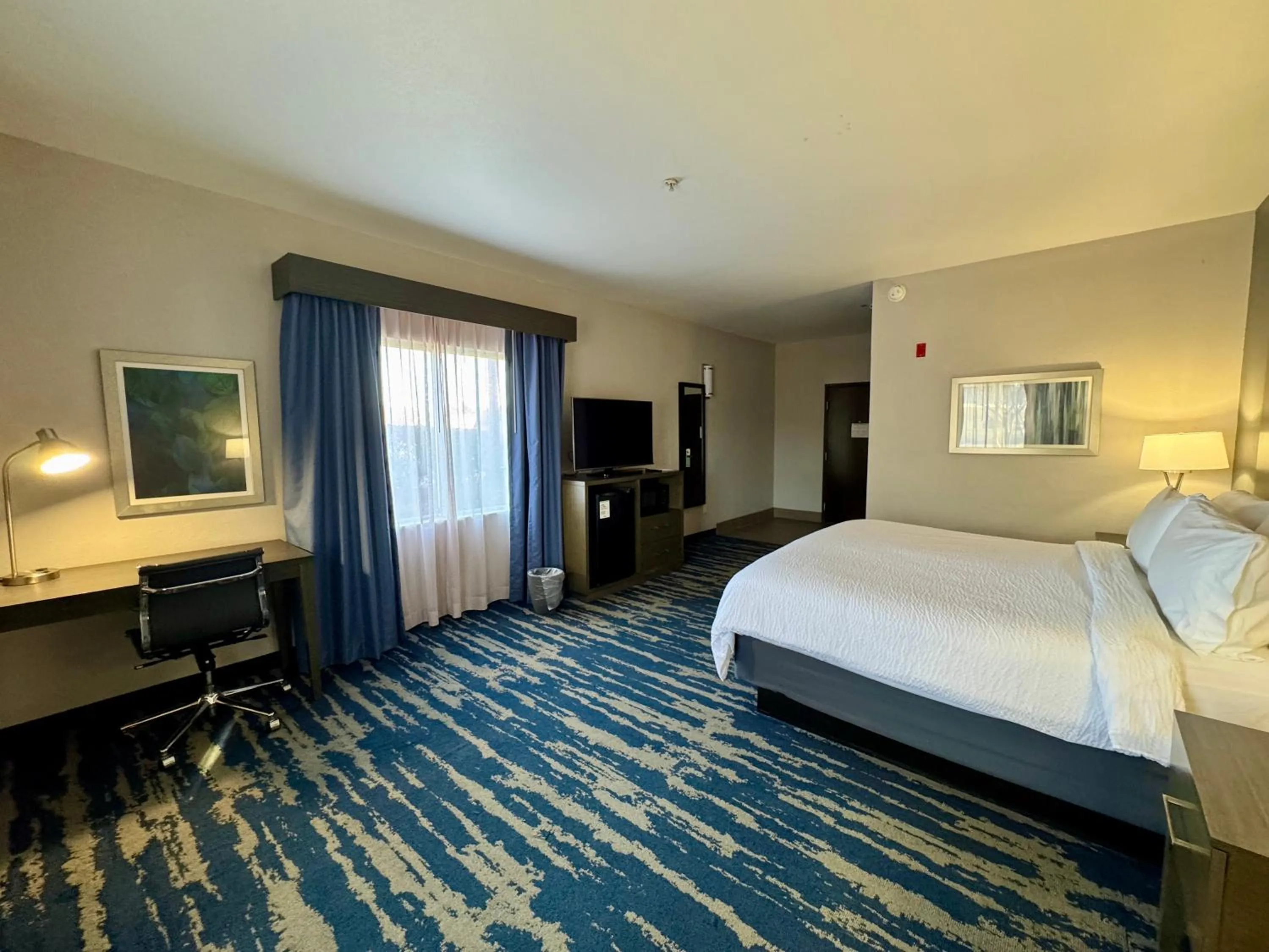 Bedroom, Bed in Best Western Plus Longview – University Hotel